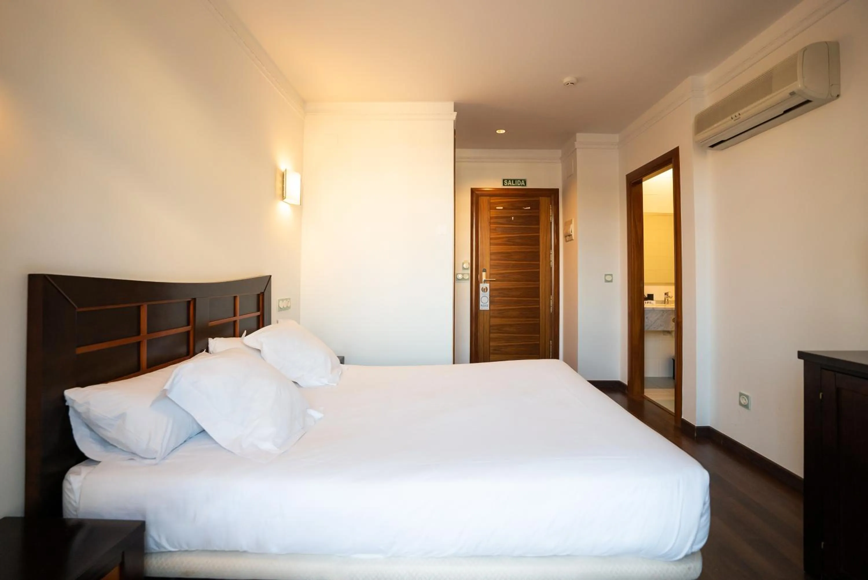 Photo of the whole room, Bed in Hotel Rincón del Conde