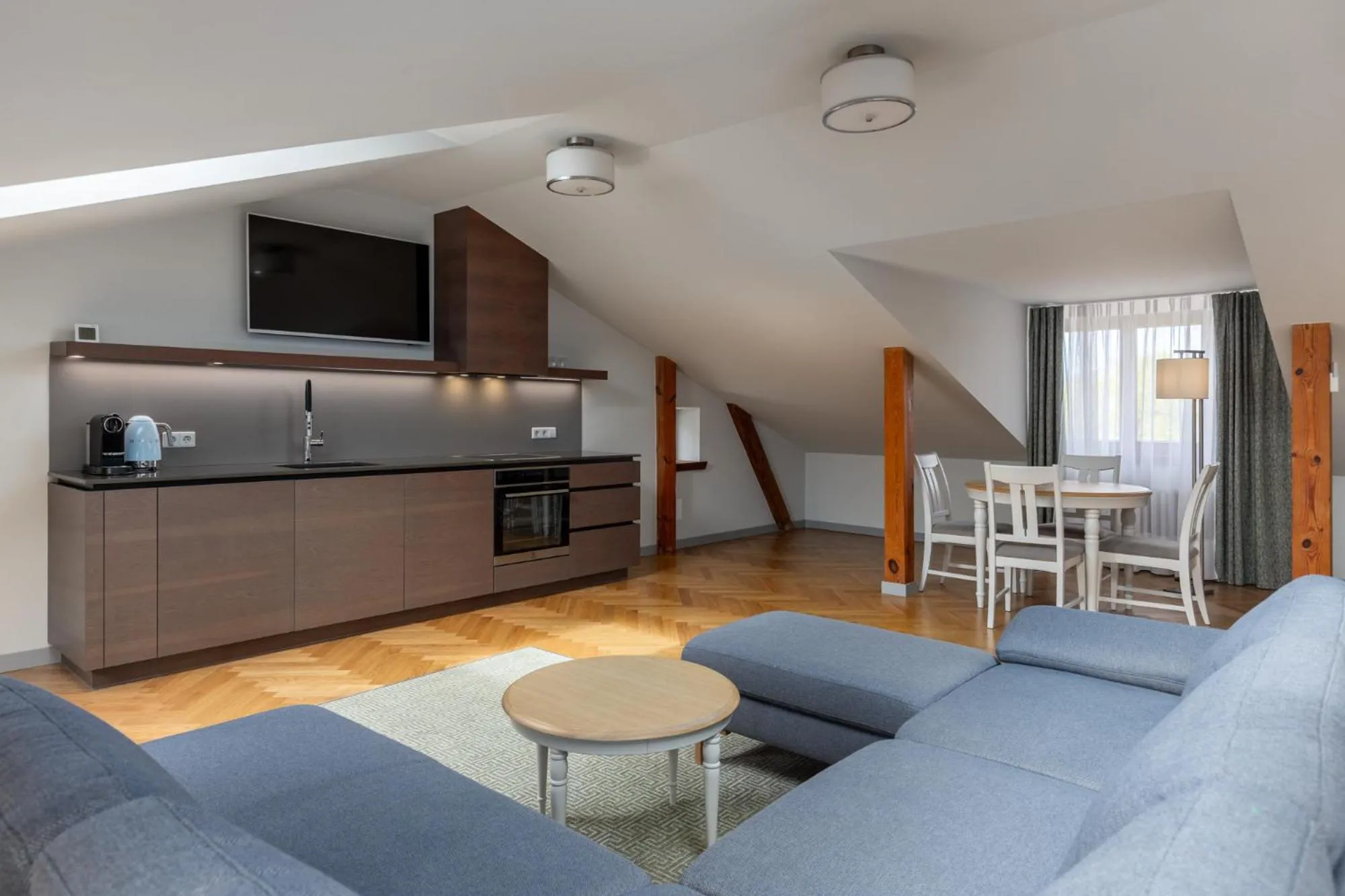 Roze Republikas Apartments