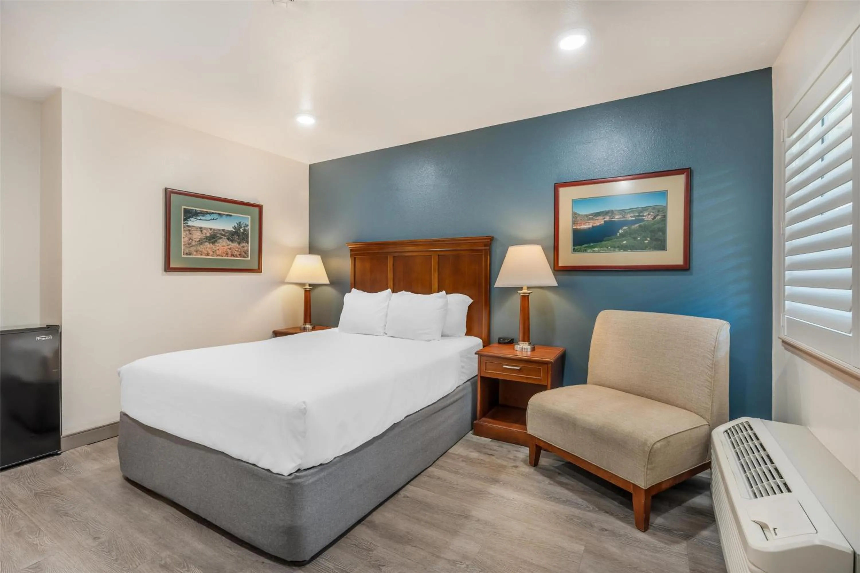 Bedroom, Bed in Best Western Plus Clocktower Inn