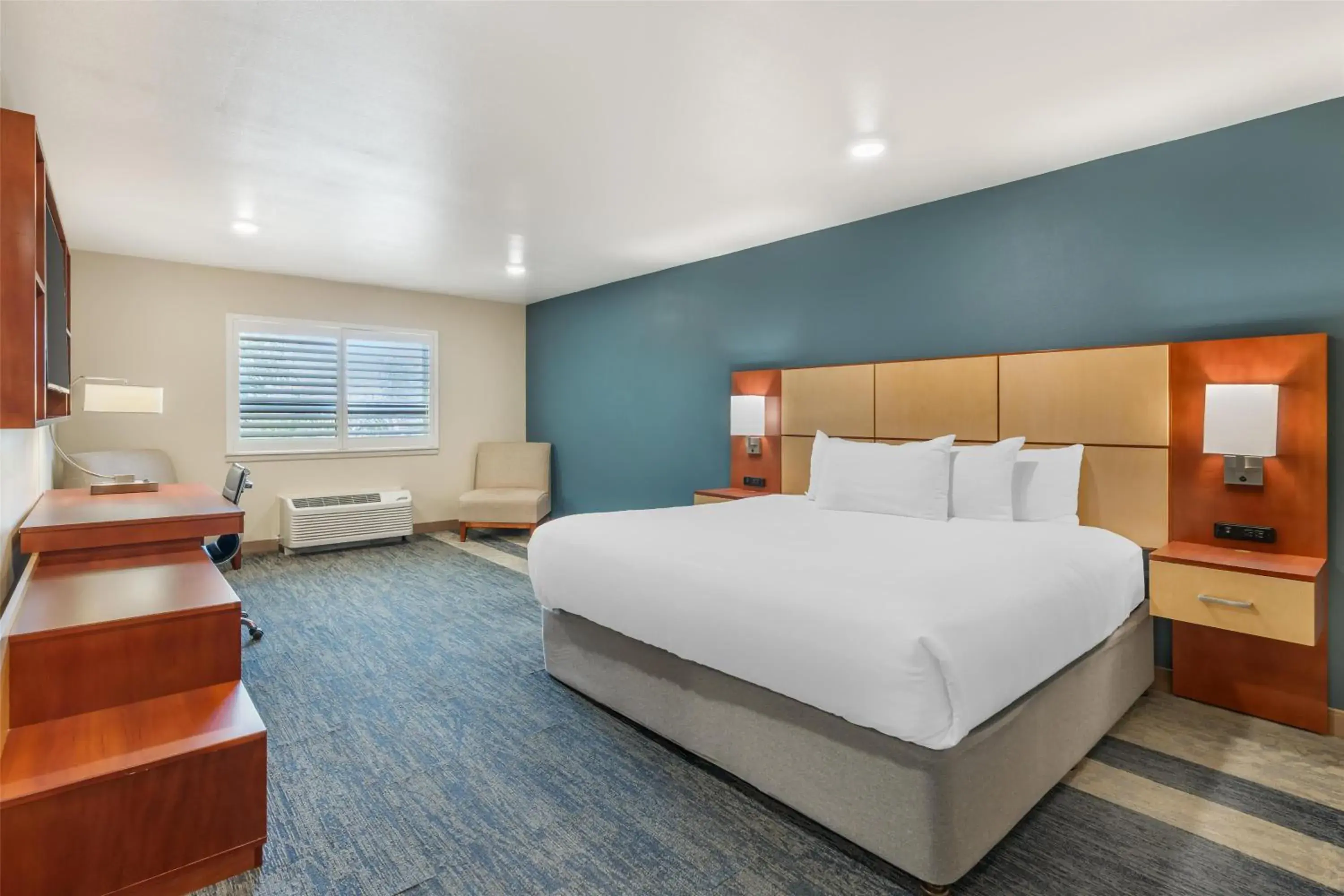 Bedroom, Bed in Best Western Plus Clocktower Inn Bedroom, Bed in Best Western Plus Clocktower Inn