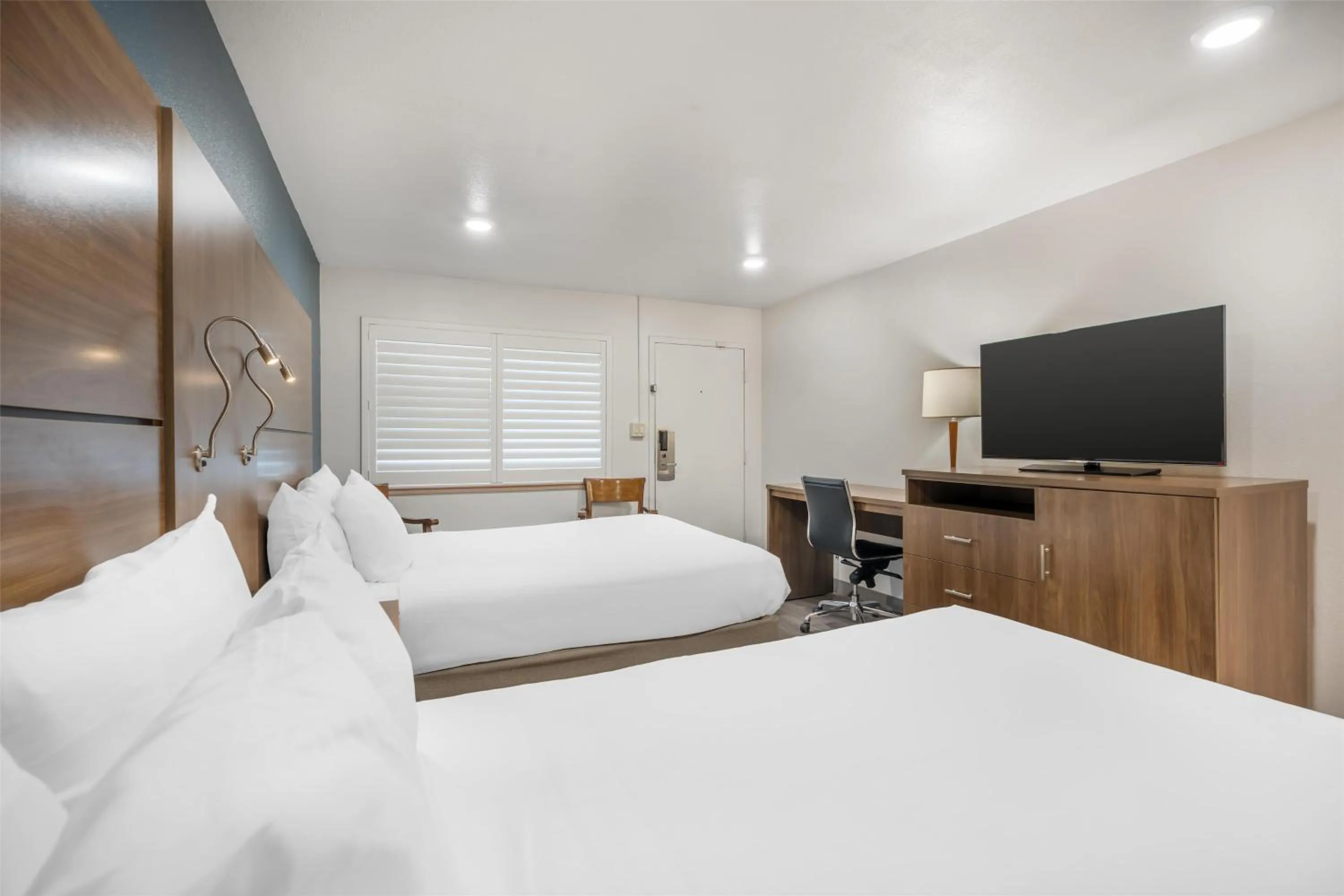 Bedroom, Bed in Best Western Plus Clocktower Inn