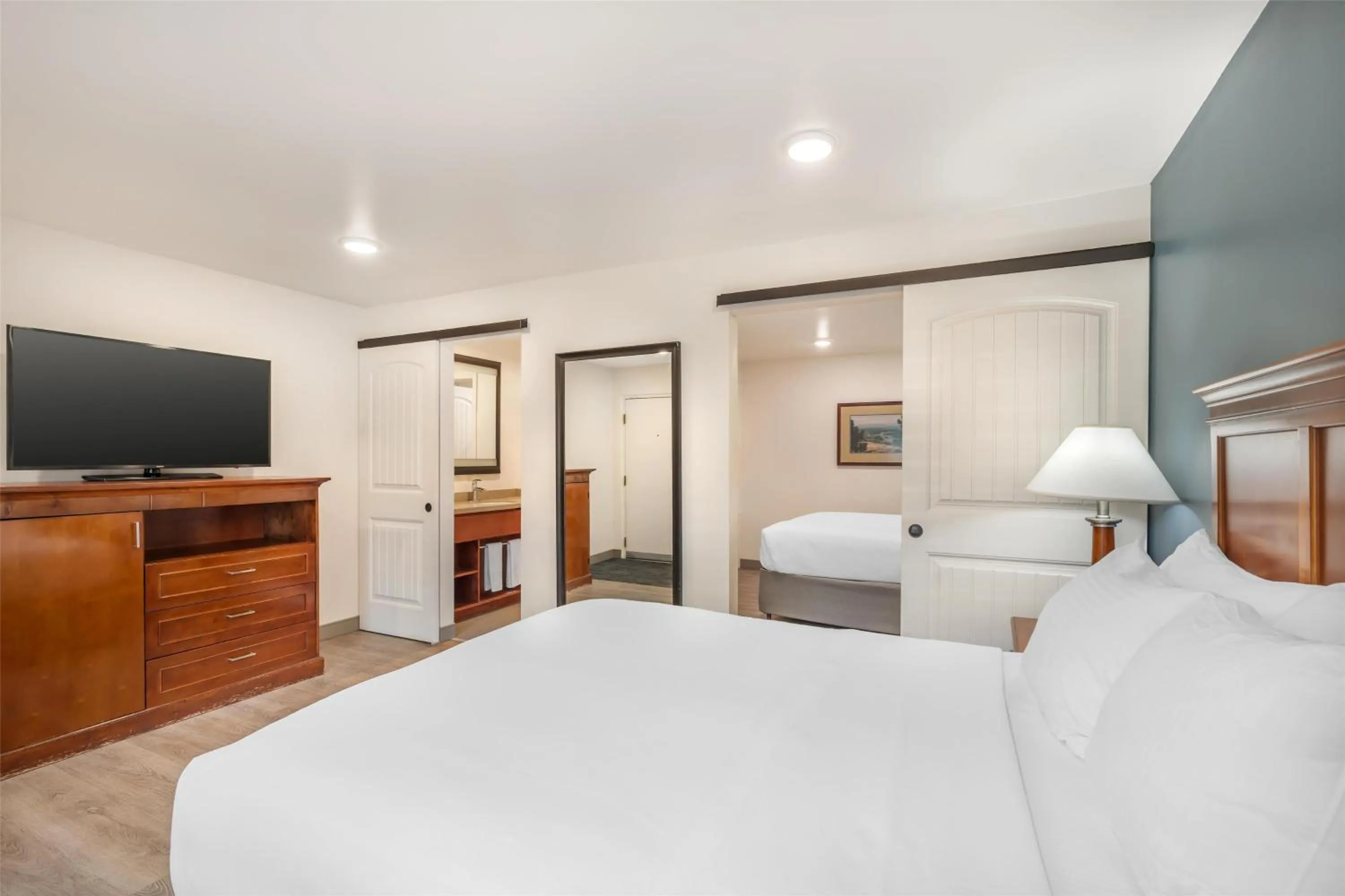 Bedroom, Bed in Best Western Plus Clocktower Inn