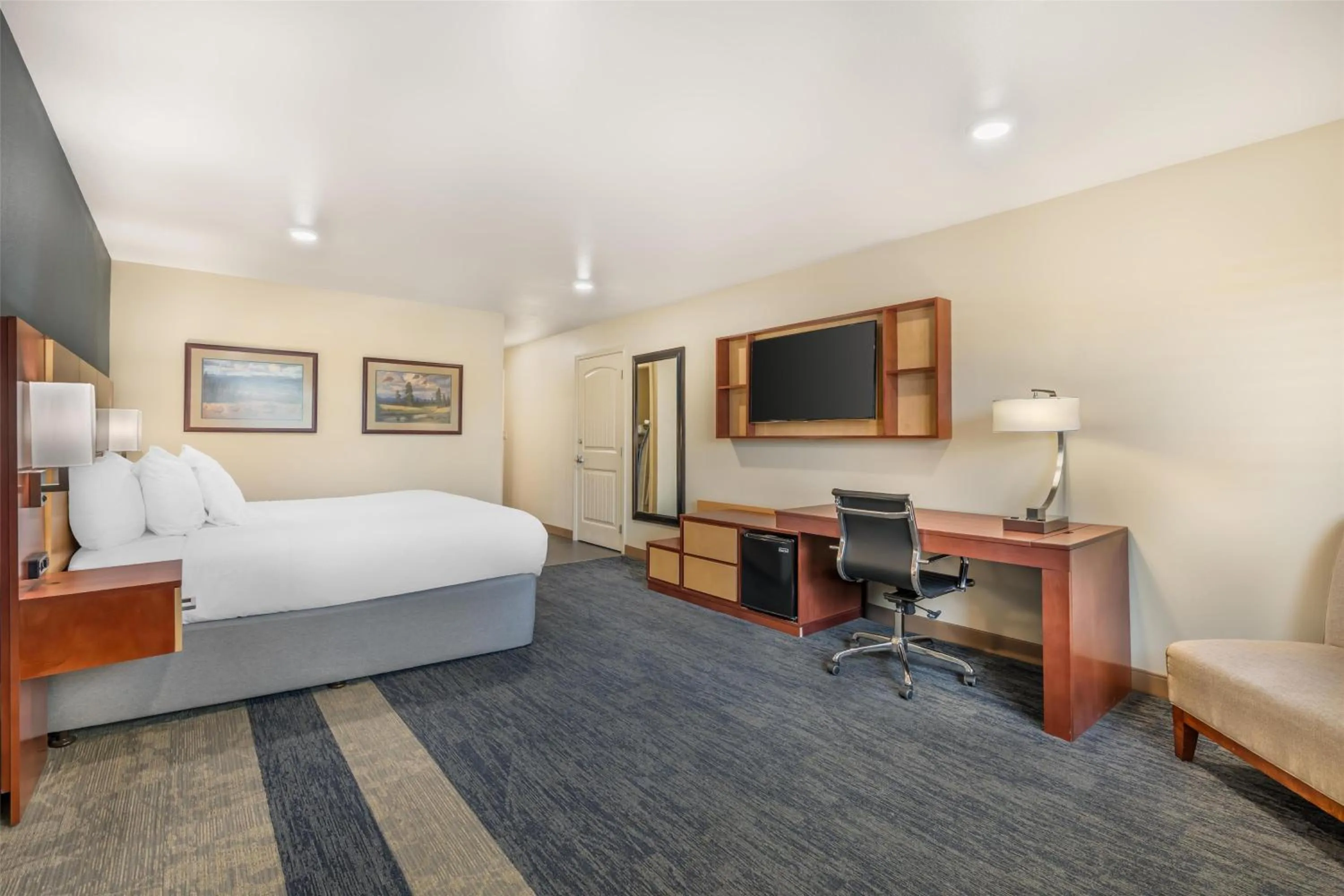 Bedroom, Bed in Best Western Plus Clocktower Inn