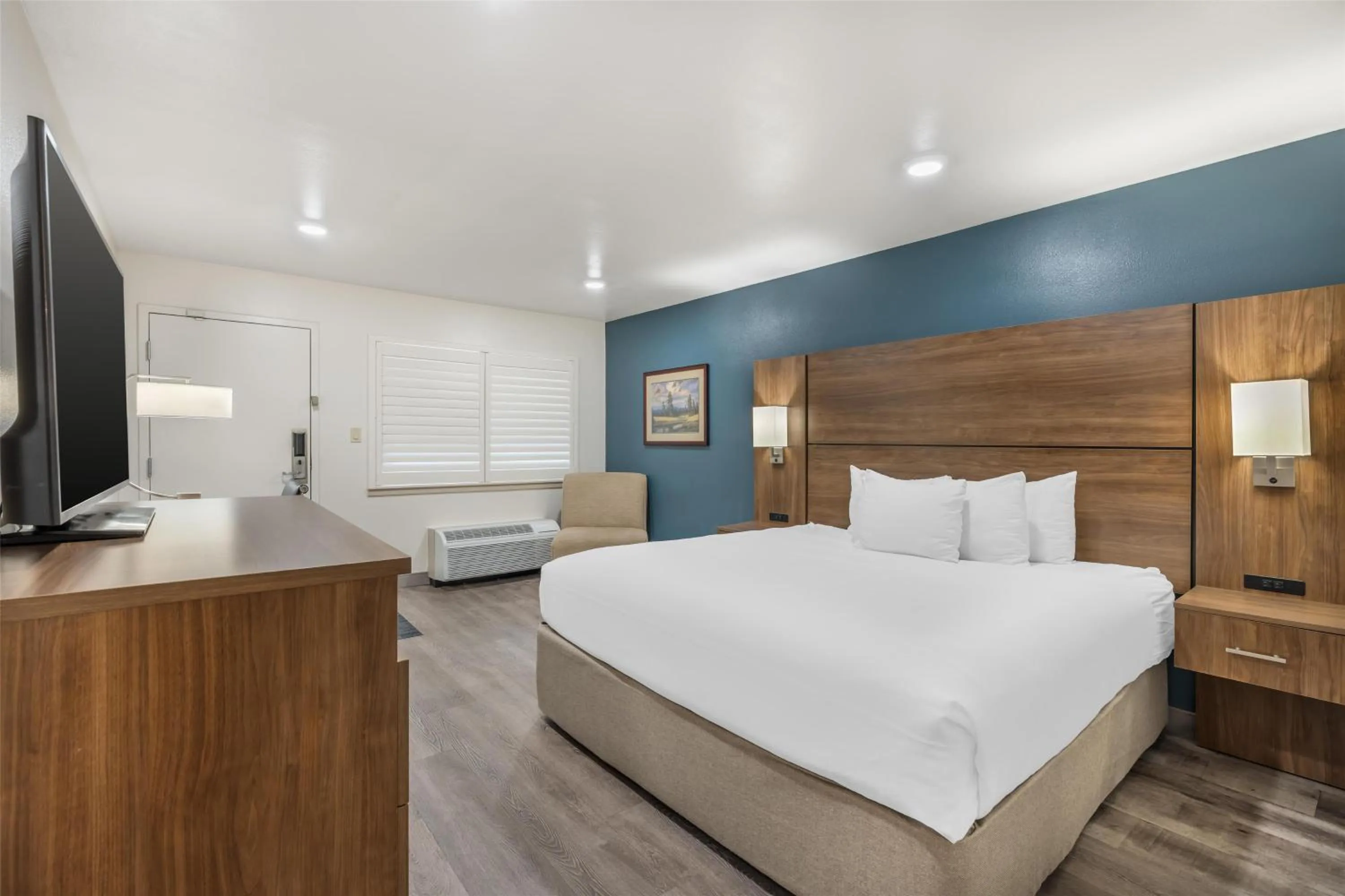 Bedroom, Bed in Best Western Plus Clocktower Inn