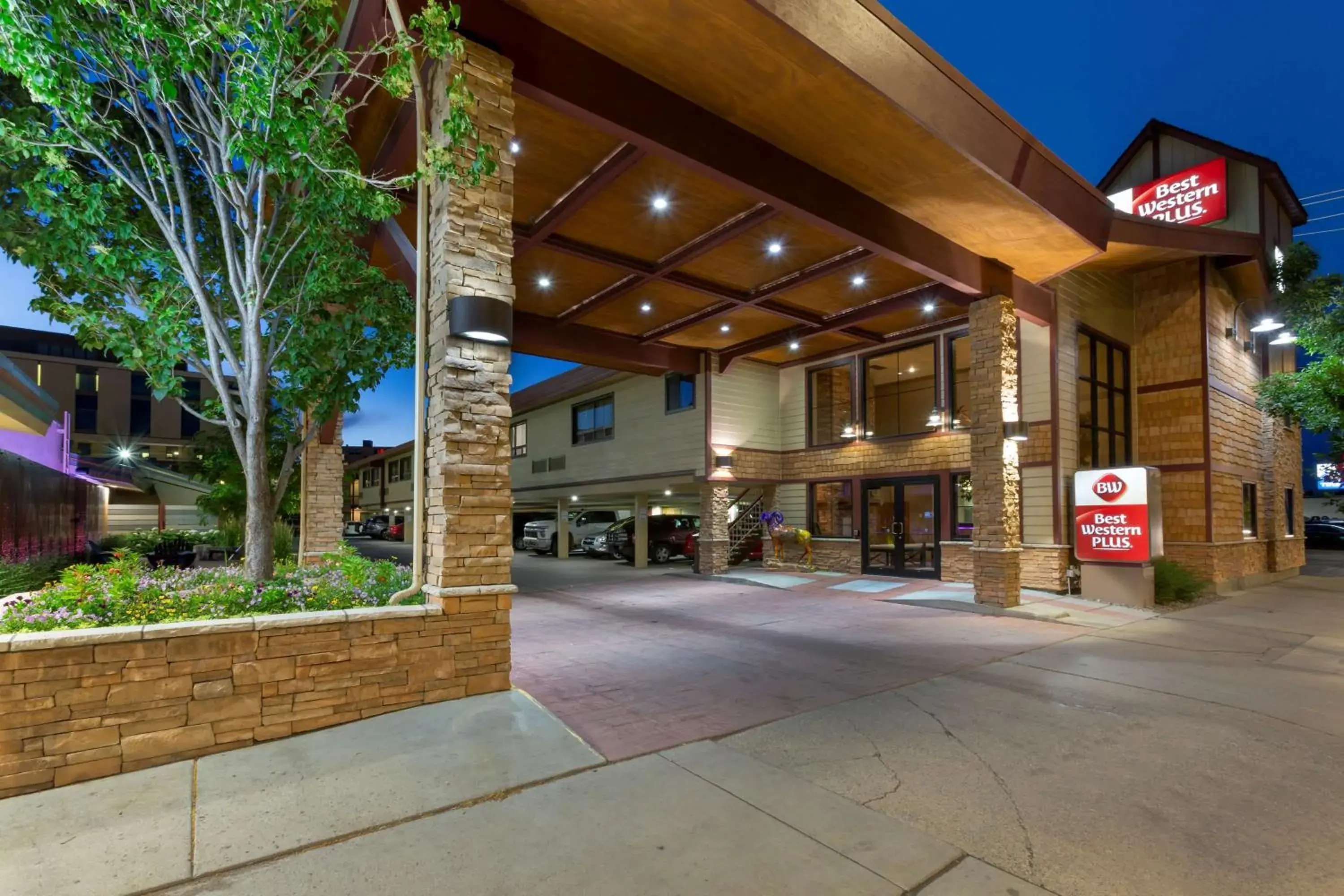 Property building in Best Western Plus Clocktower Inn Property building in Best Western Plus Clocktower Inn