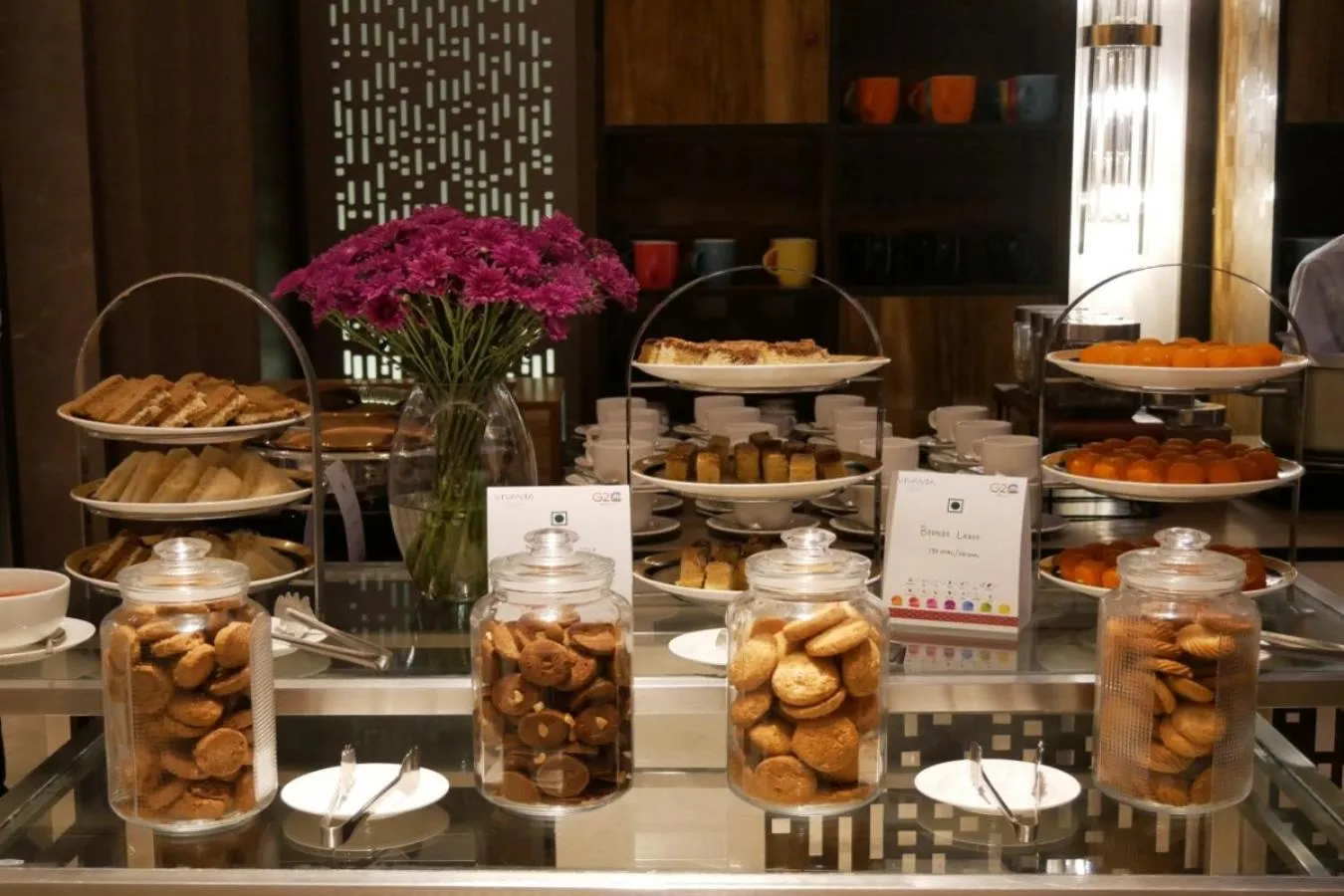 Restaurant/places to eat in Vivanta Bhubaneswar DN Square