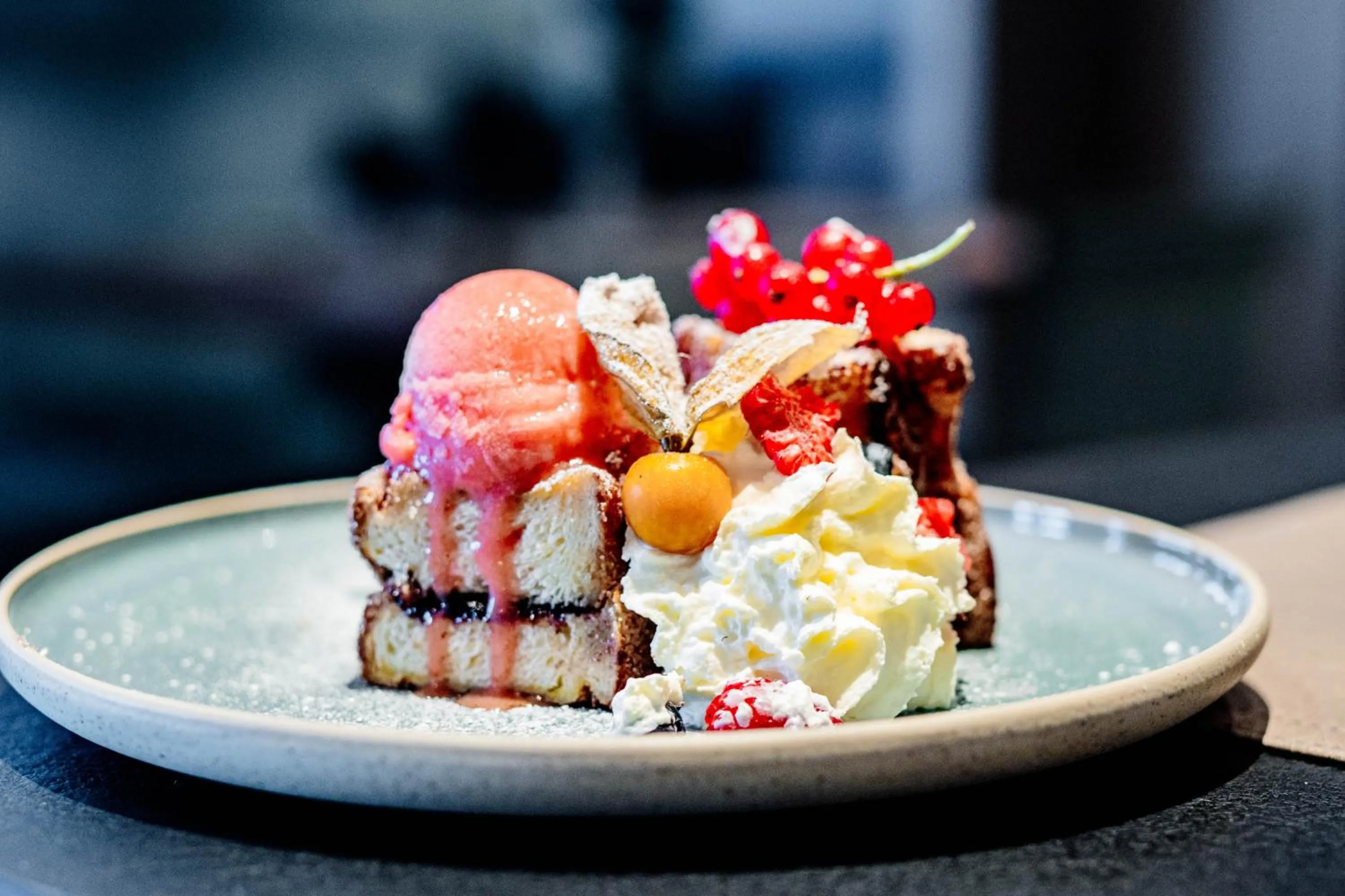 Restaurant/places to eat in Hotel Das Zeit