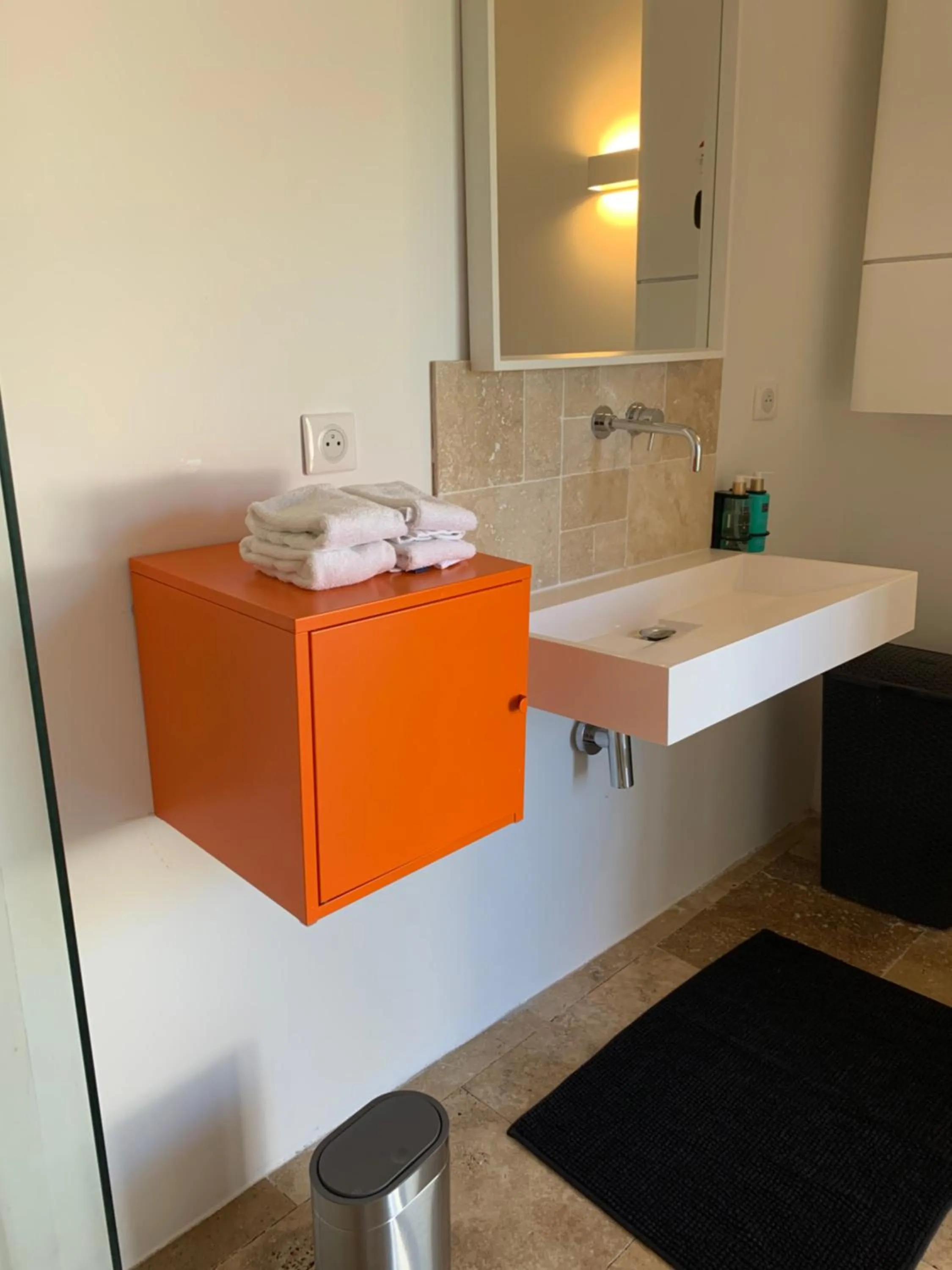 Toilet in Croissant de Lune