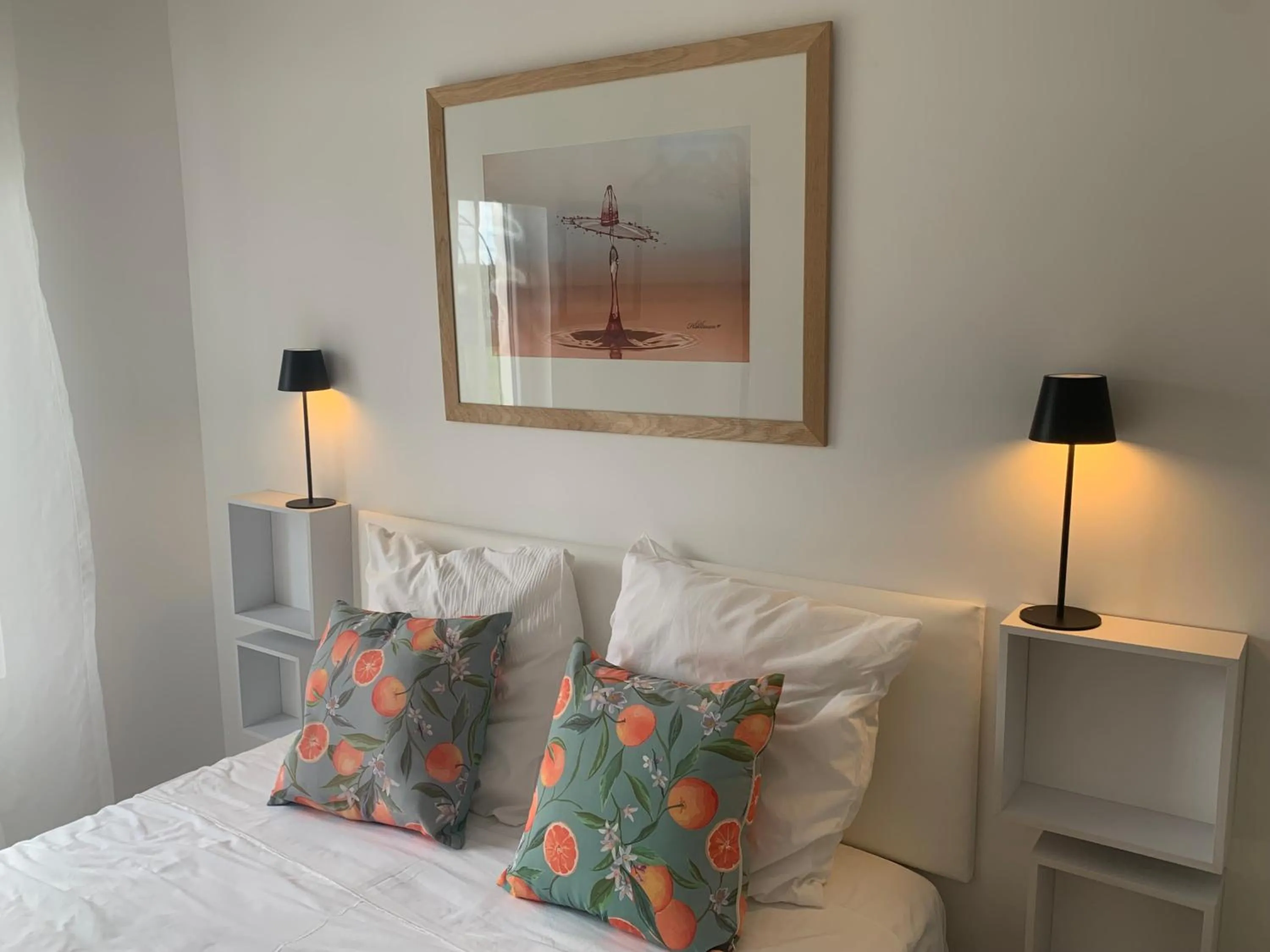 Bedroom, Bed in Croissant de Lune