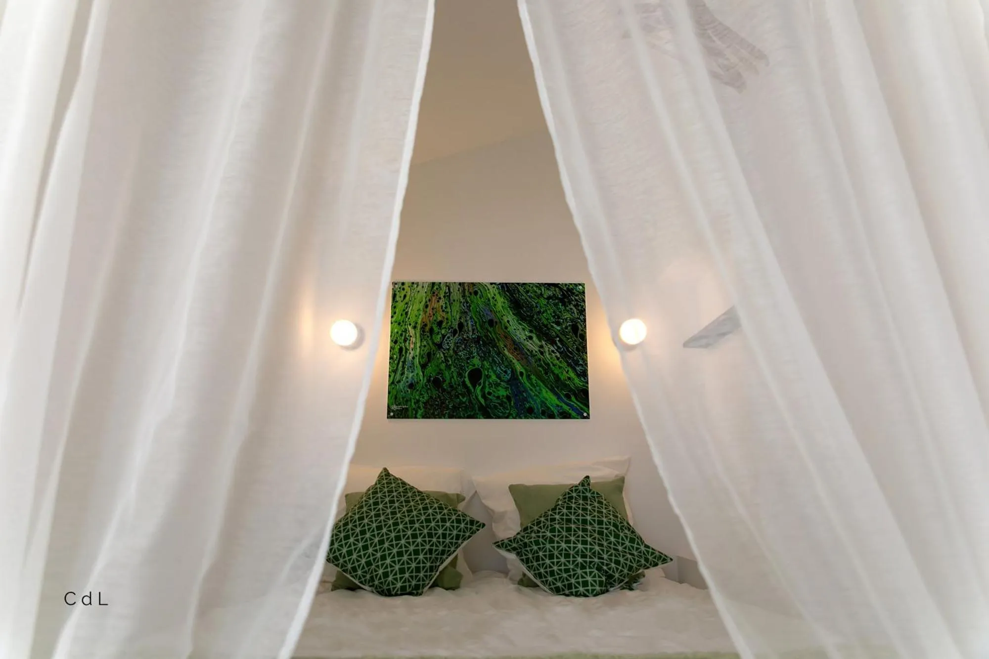 Bed in Croissant de Lune