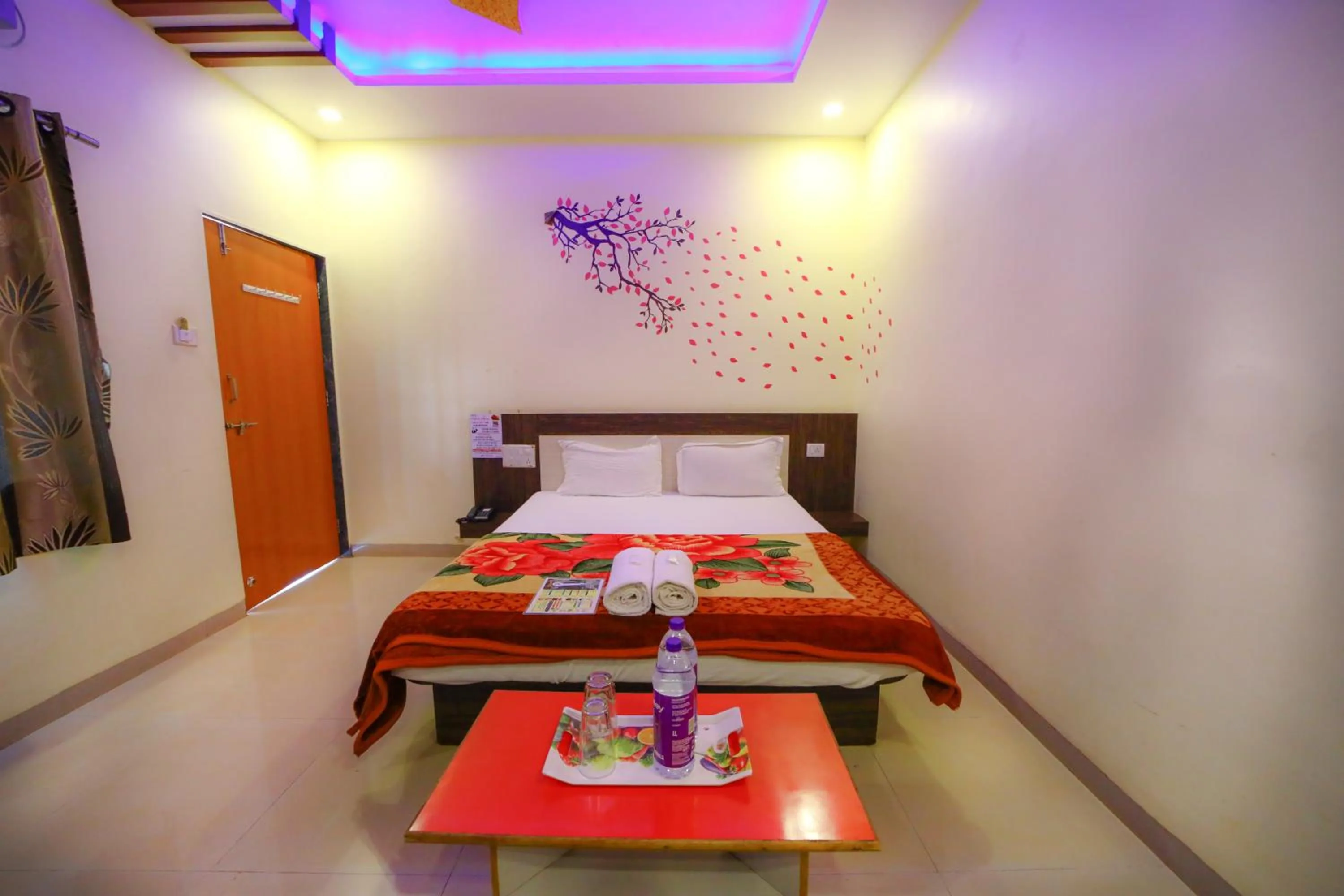 Bed in Hotel Green Exotica Mahabaleshwar