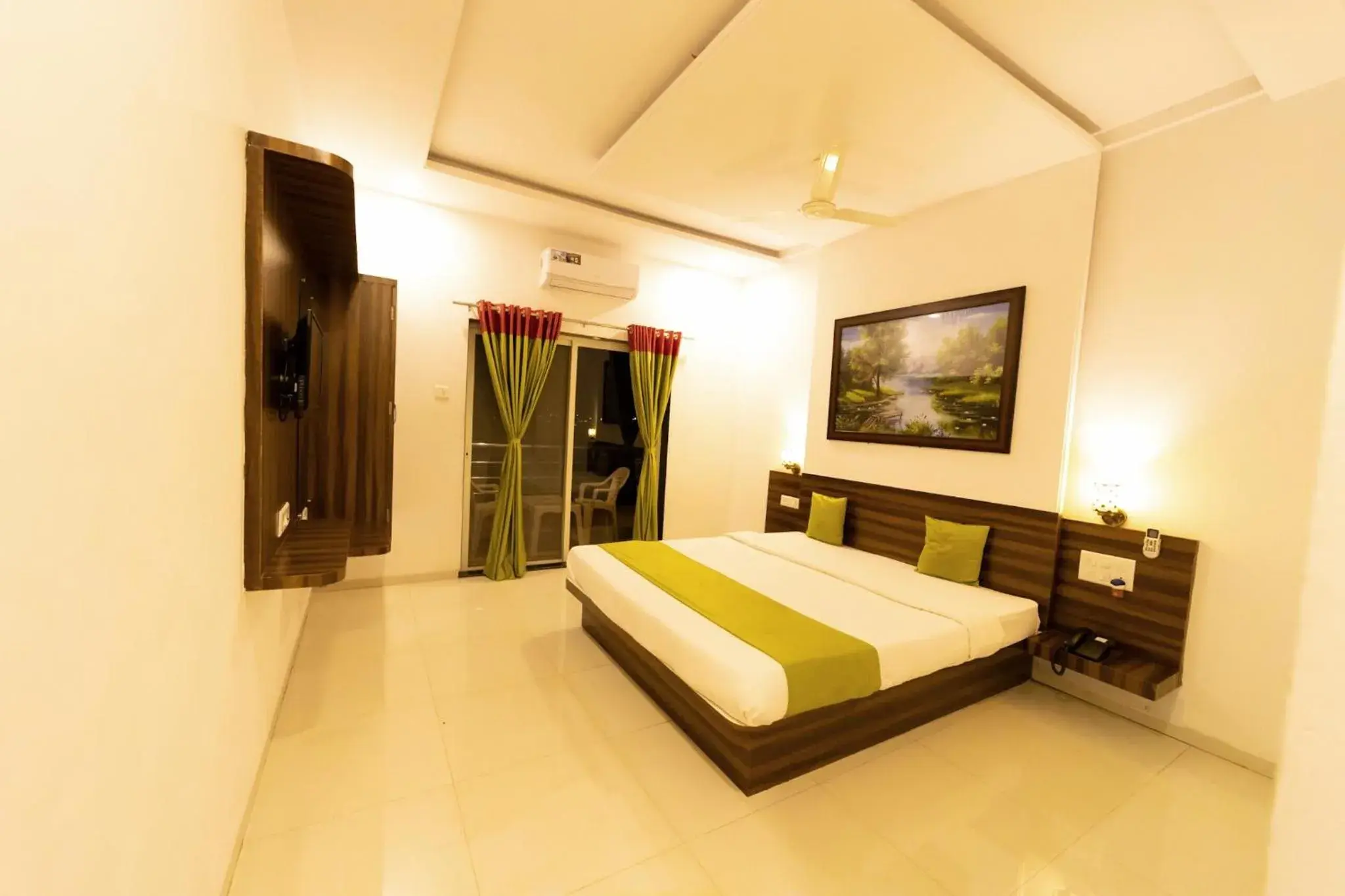 Bed in Hotel Green Exotica Mahabaleshwar Bed in Hotel Green Exotica Mahabaleshwar