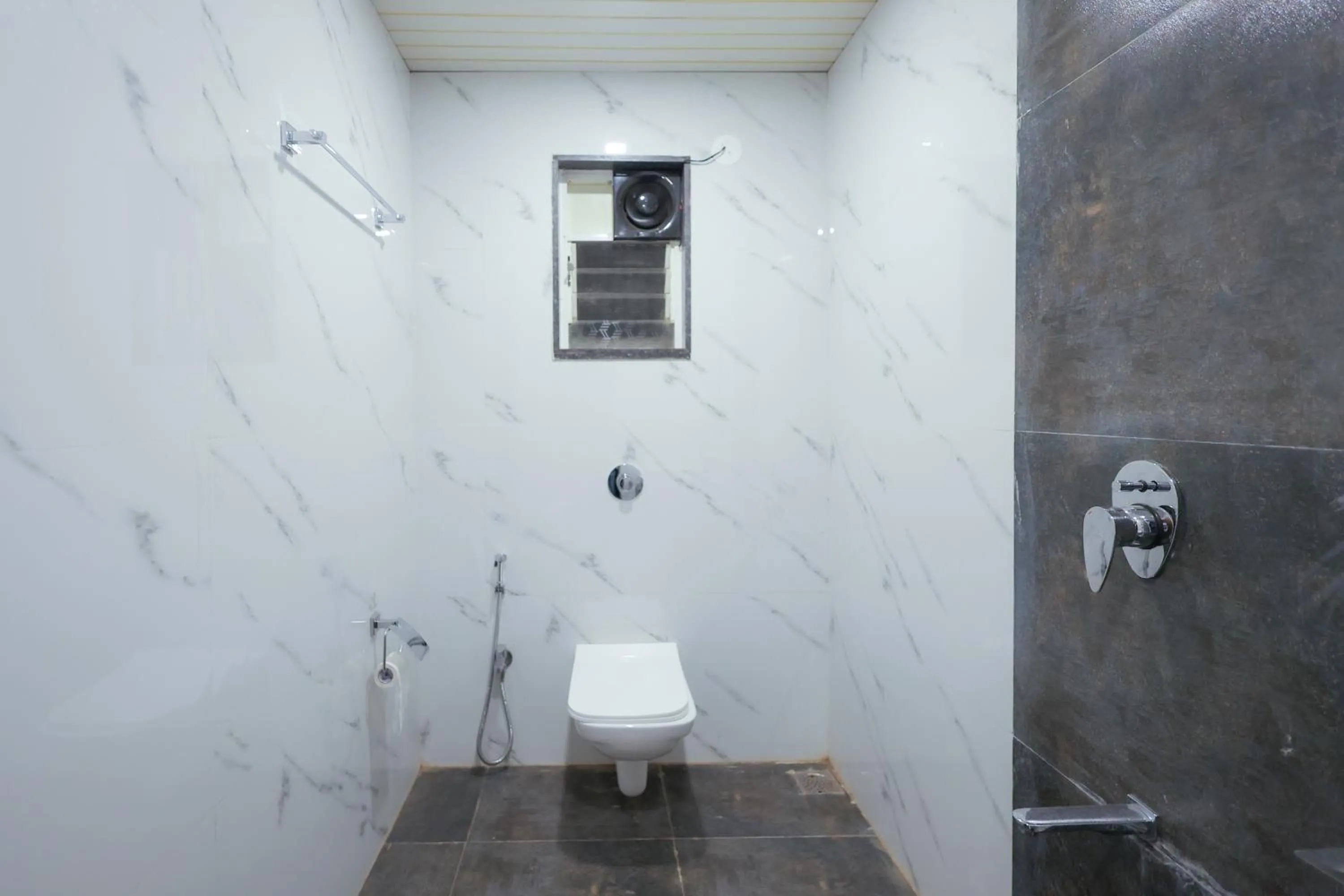 Bathroom in Hotel Green Exotica Mahabaleshwar