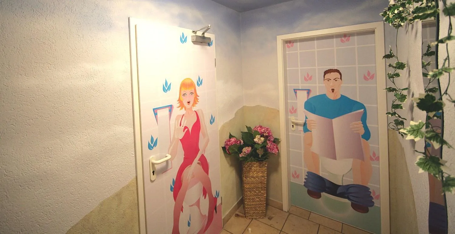 Toilet in Hotel & Gasthof zum Rödelseer Schwan