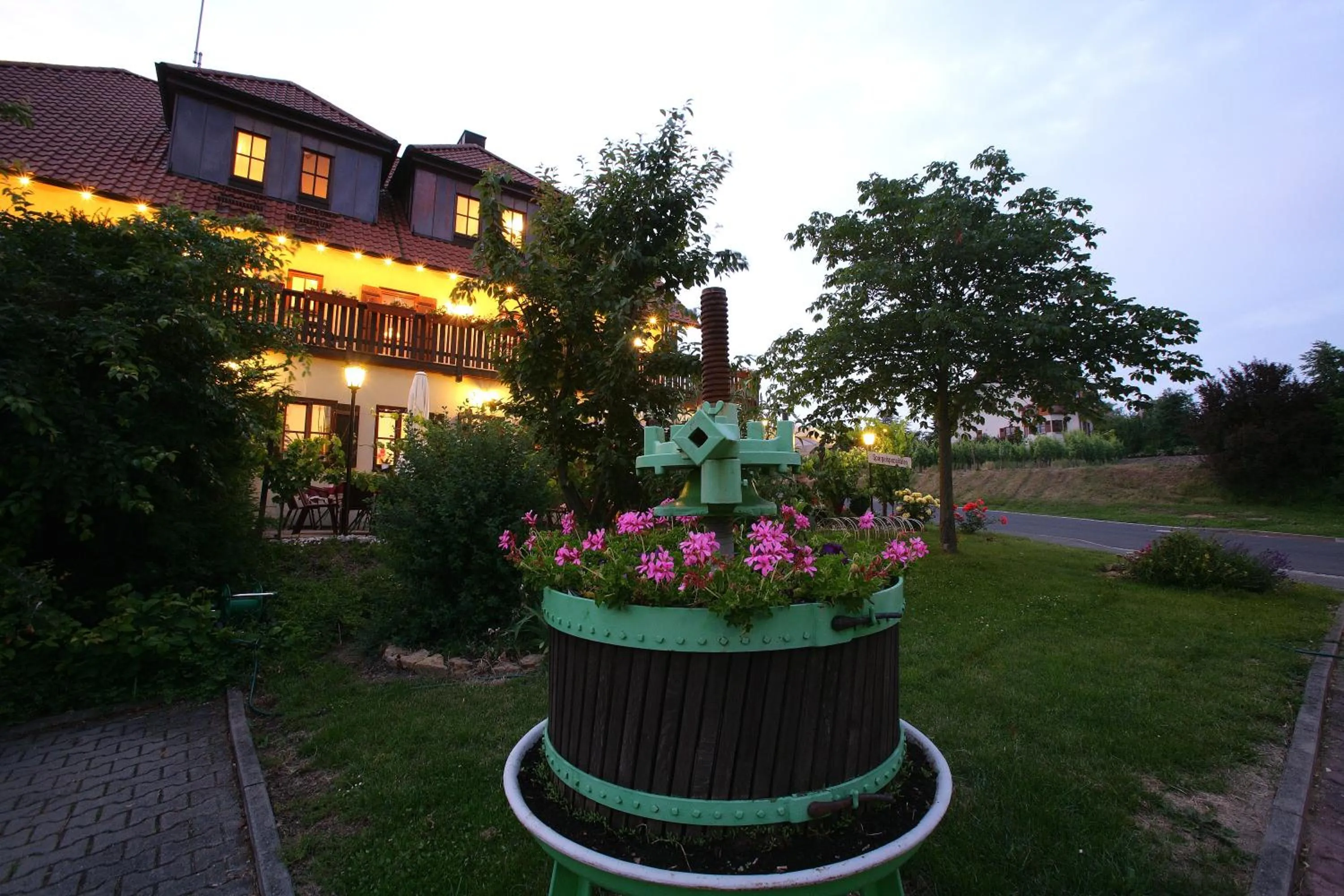 Property building in Hotel & Gasthof zum Rödelseer Schwan