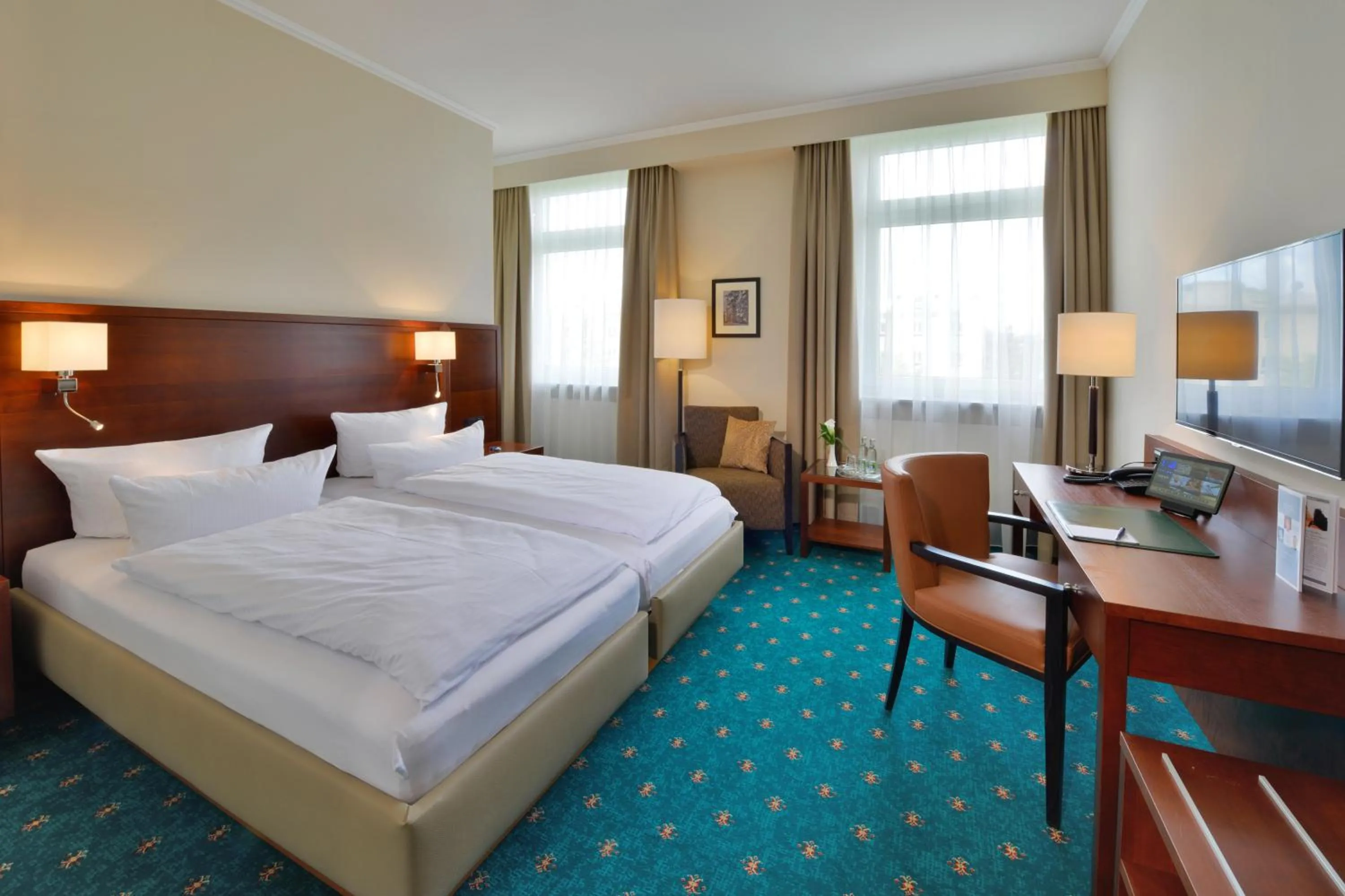 Bedroom, Bed in Hotel Der Lindenhof