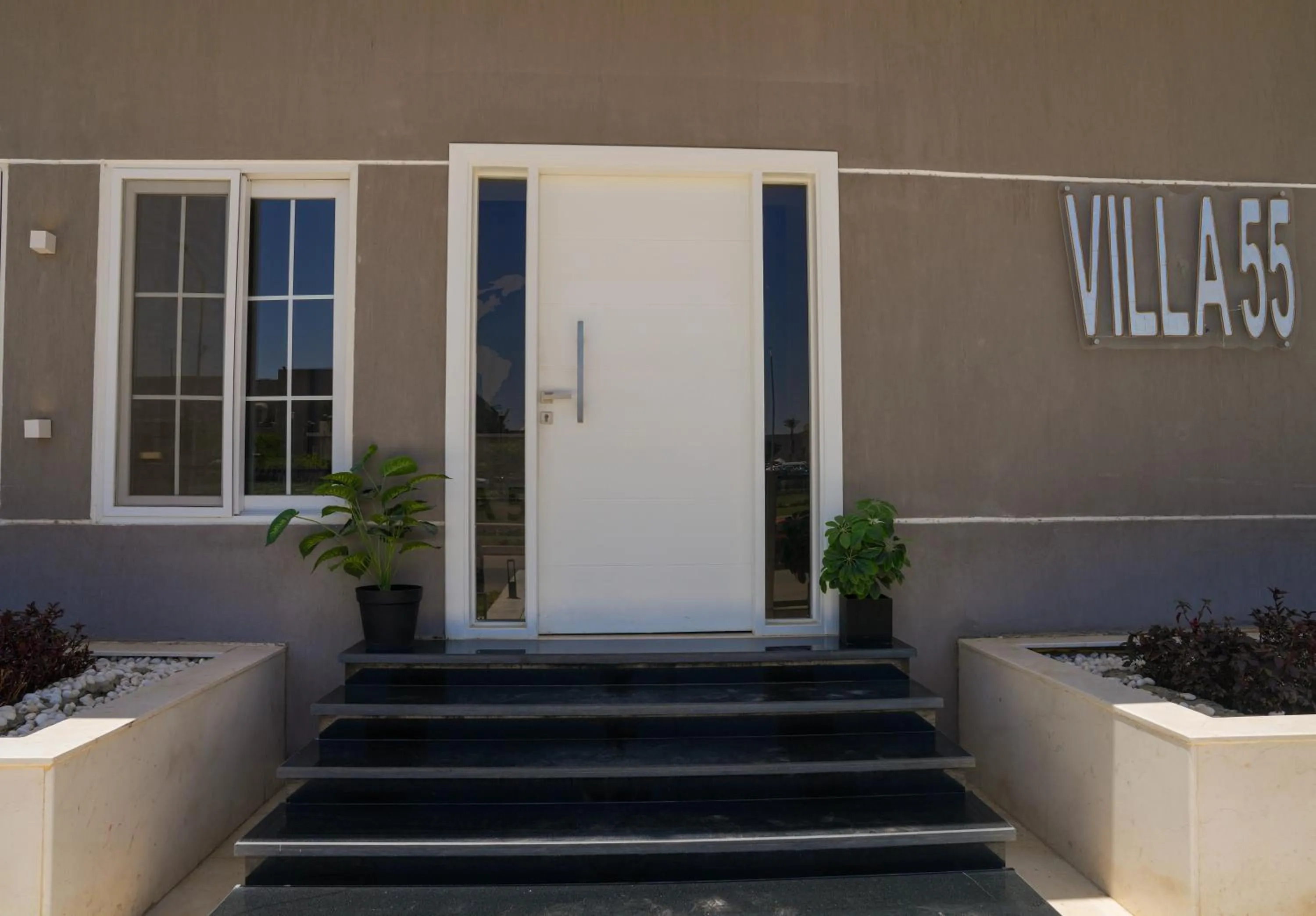 Facade/entrance in Villa 55