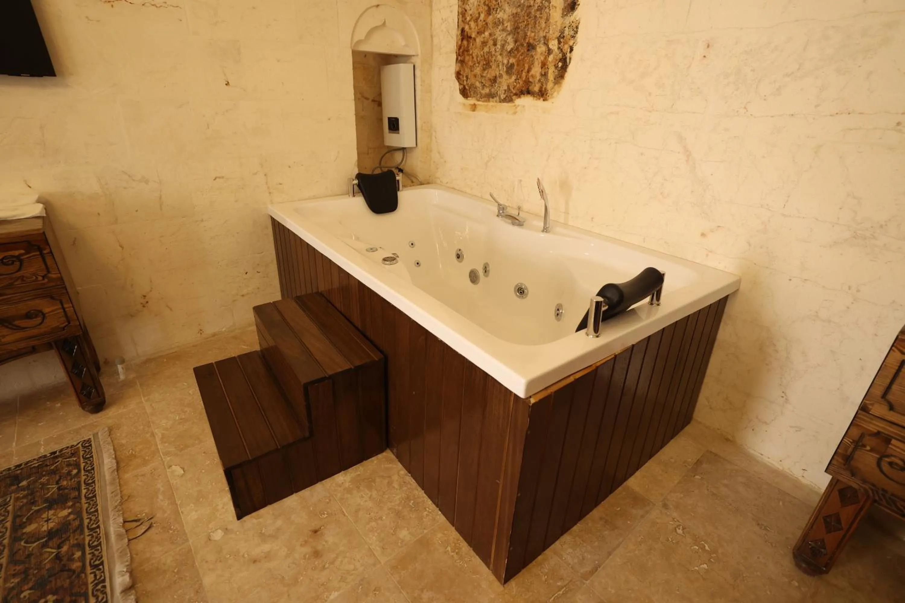 Bath in Tessera Hotel