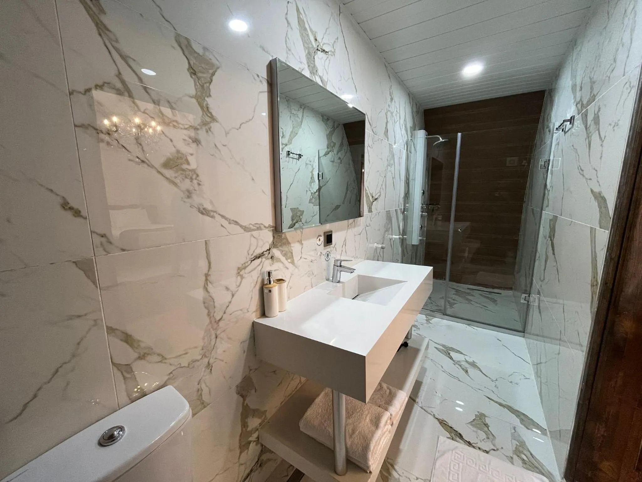 Bathroom in Tessera Hotel