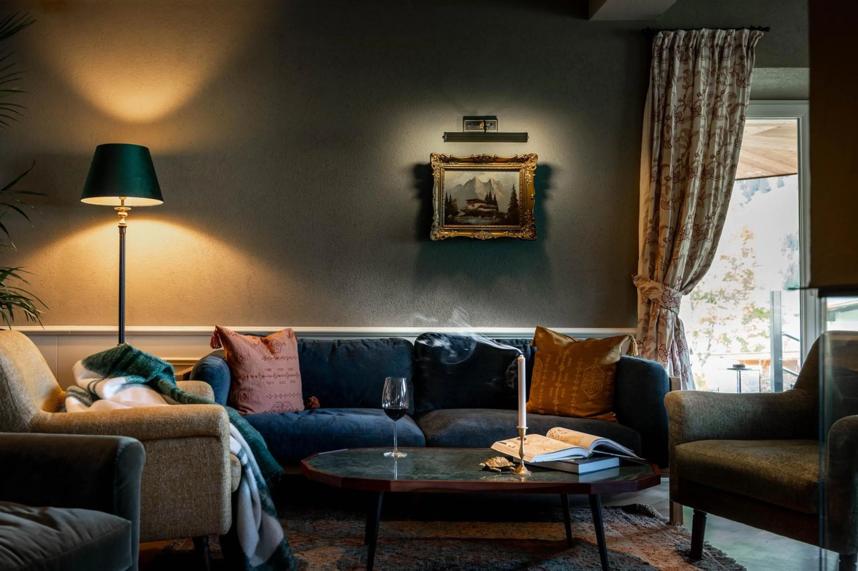 Lobby or reception in Boutique Hotel Bellevue Lermoos