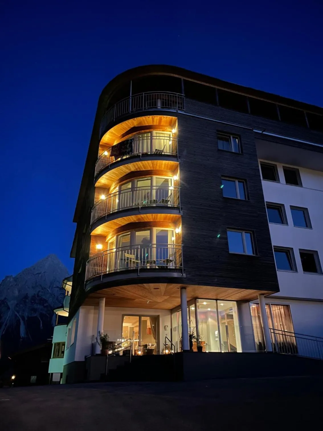 Property building in Boutique Hotel Bellevue Lermoos