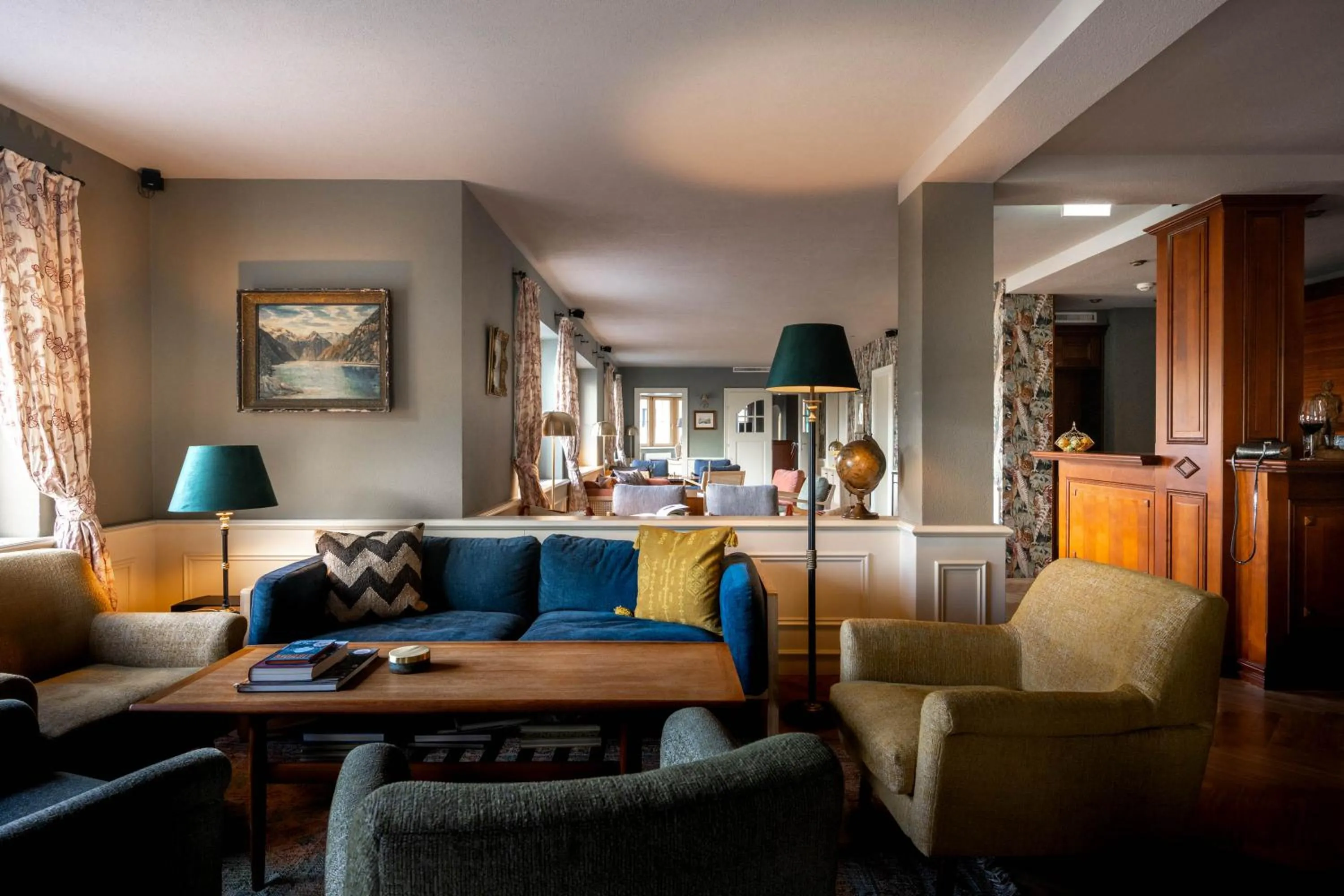 Lobby or reception in Boutique Hotel Bellevue Lermoos