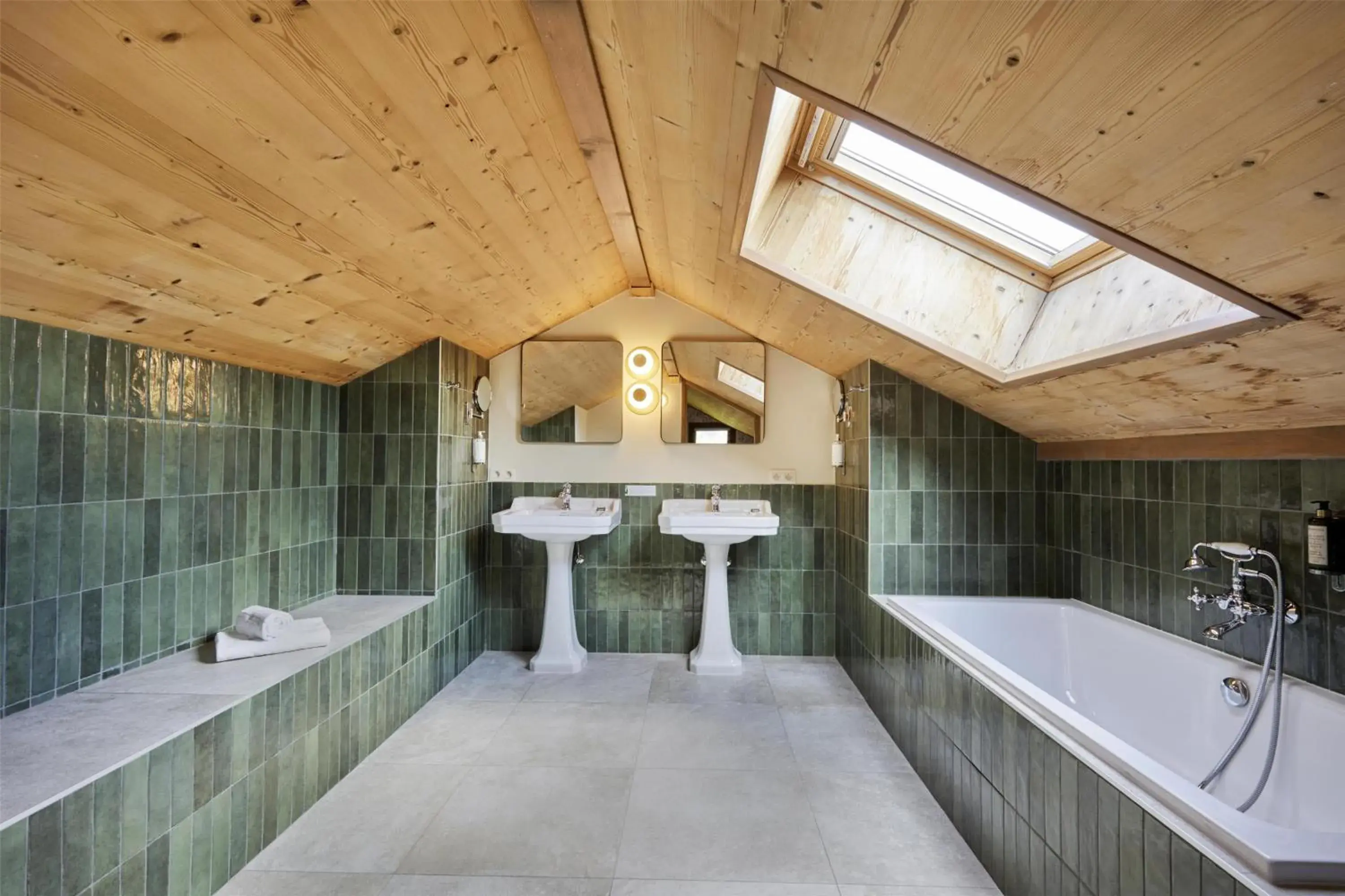 Bathroom in Best Western Plus Pays du Mont Blanc Bathroom in Best Western Plus Pays du Mont Blanc