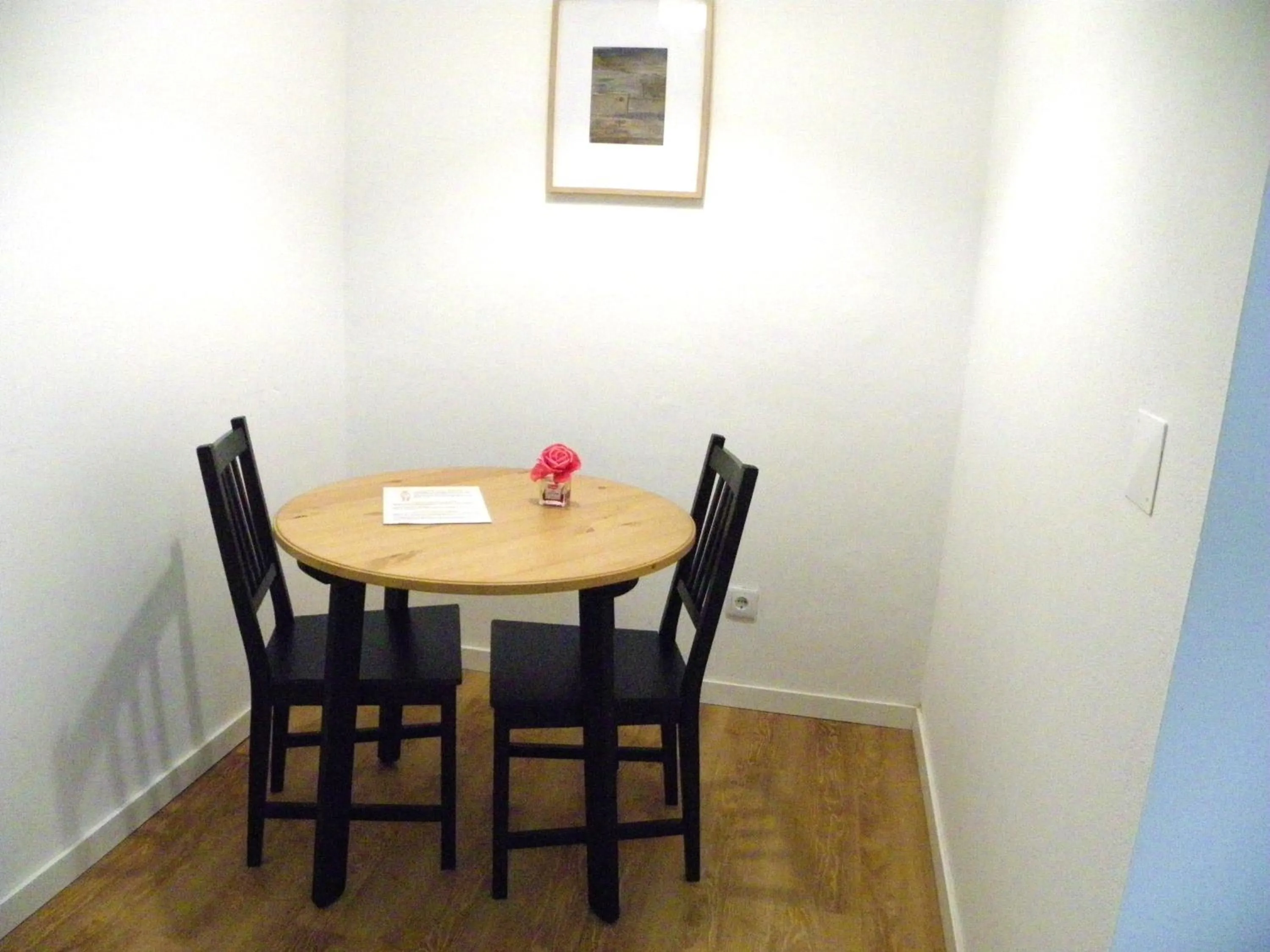 Bedroom in Lagoa Hostel & Suites