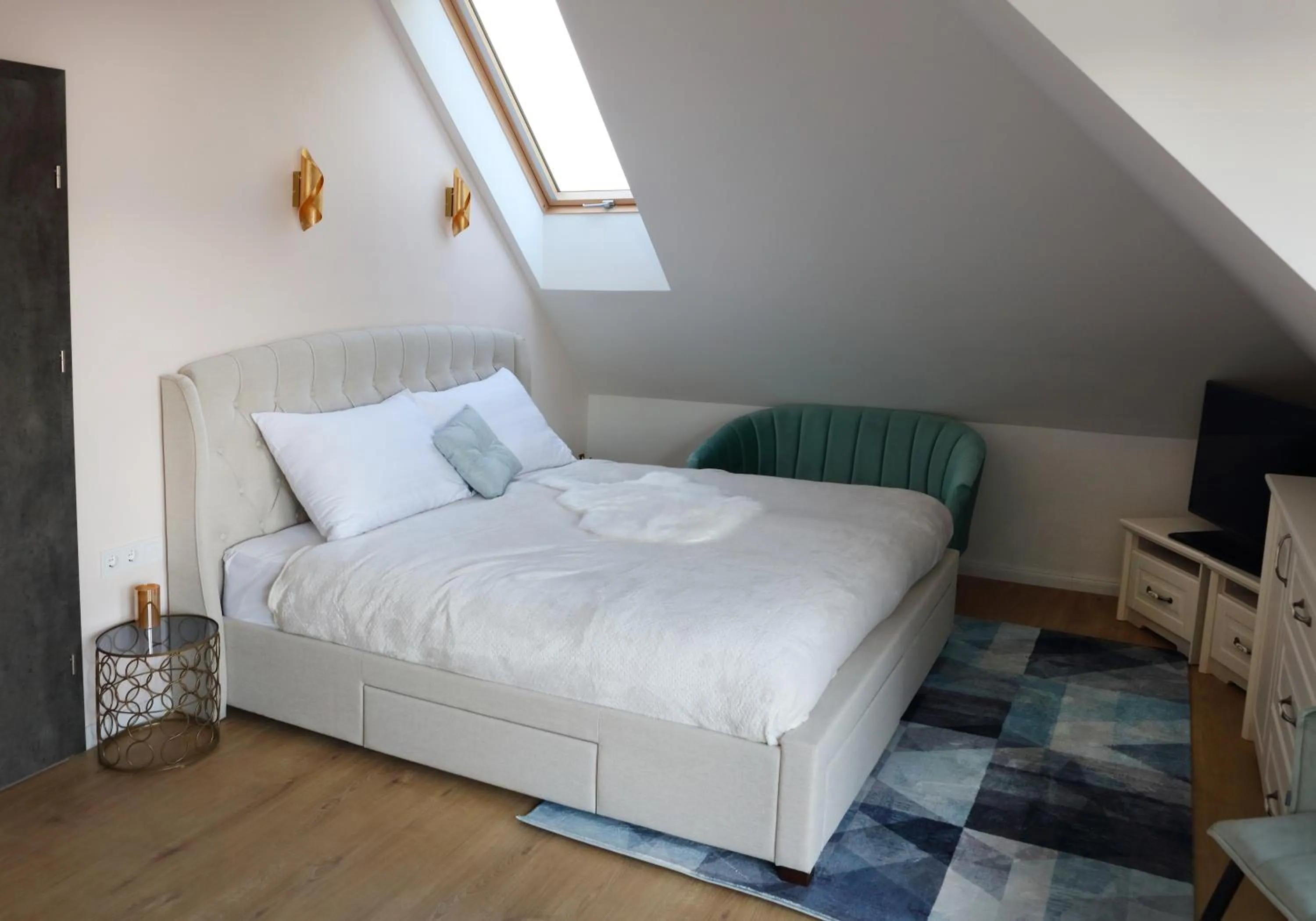 Photo of the whole room, Bed in Duna P'Art Panzió