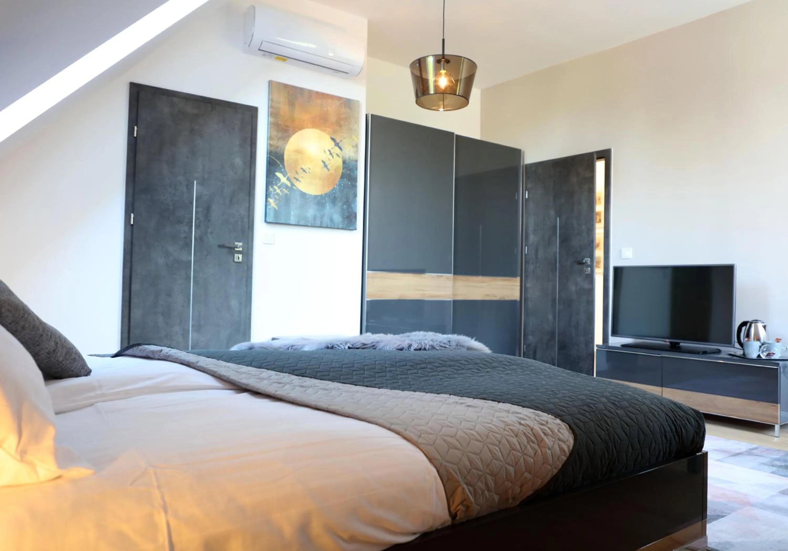 TV and multimedia, Bed in Duna P'Art Panzió