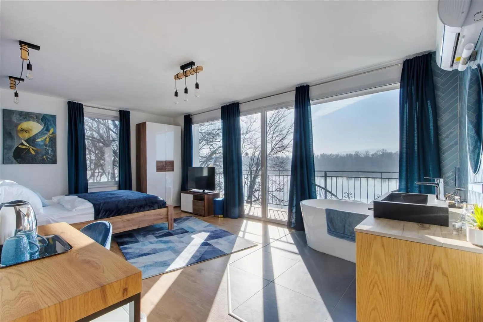 Photo of the whole room, Bed in Duna P'Art Panzió