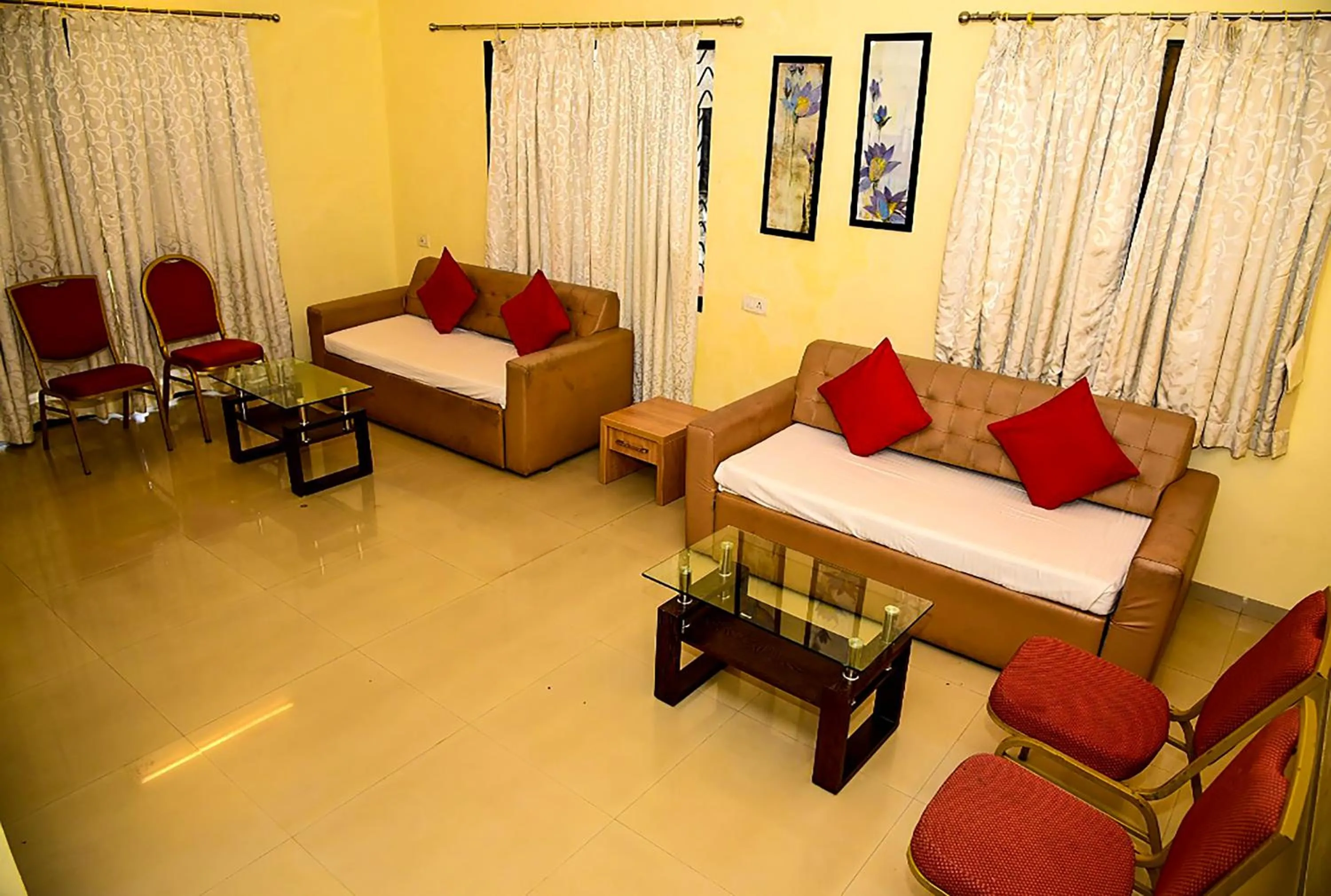 Living room, Bed in Aron Resort Lonavala - Near Old Mumbai Pune Highway