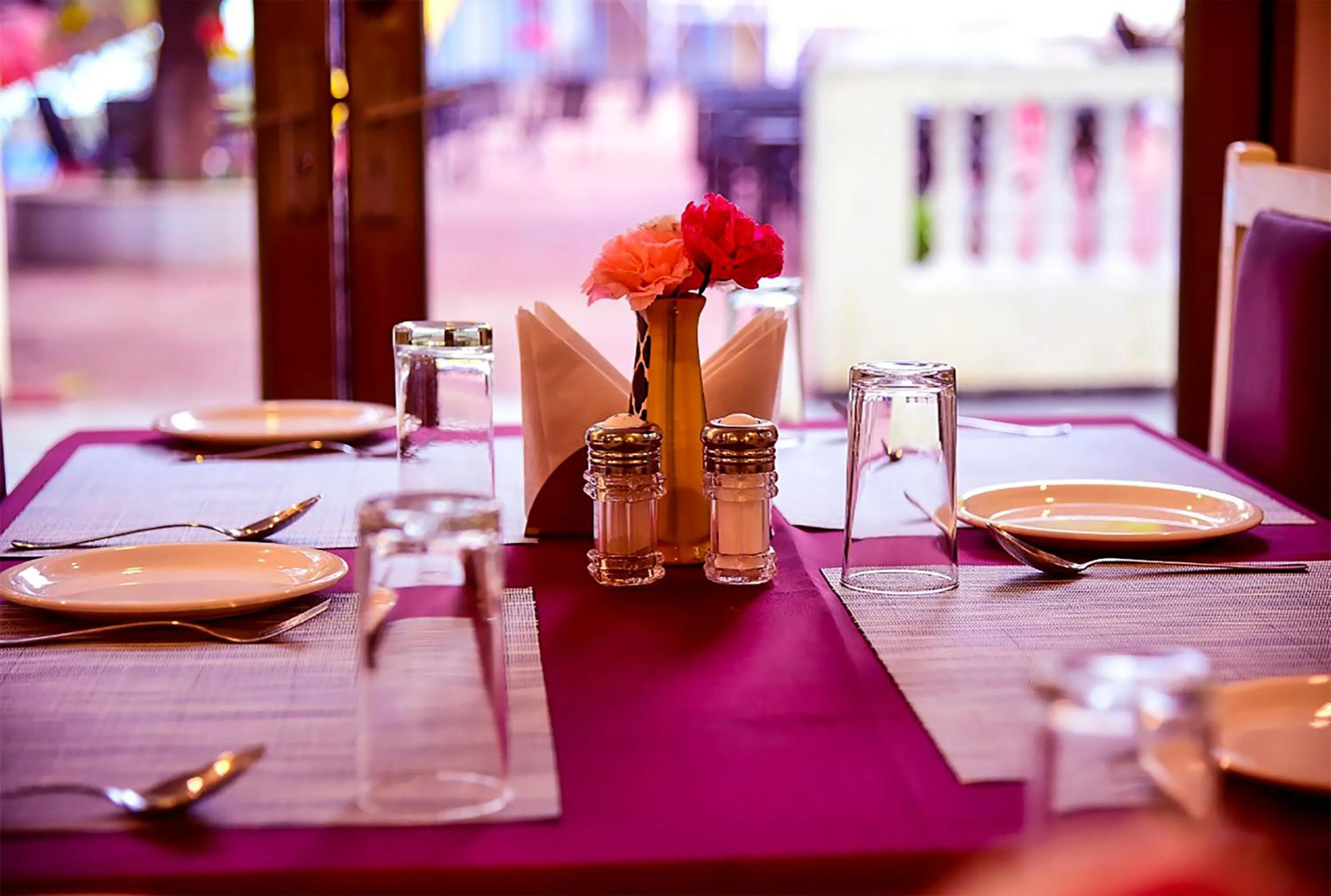 Restaurant/places to eat in Aron Resort Lonavala - Near Old Mumbai Pune Highway