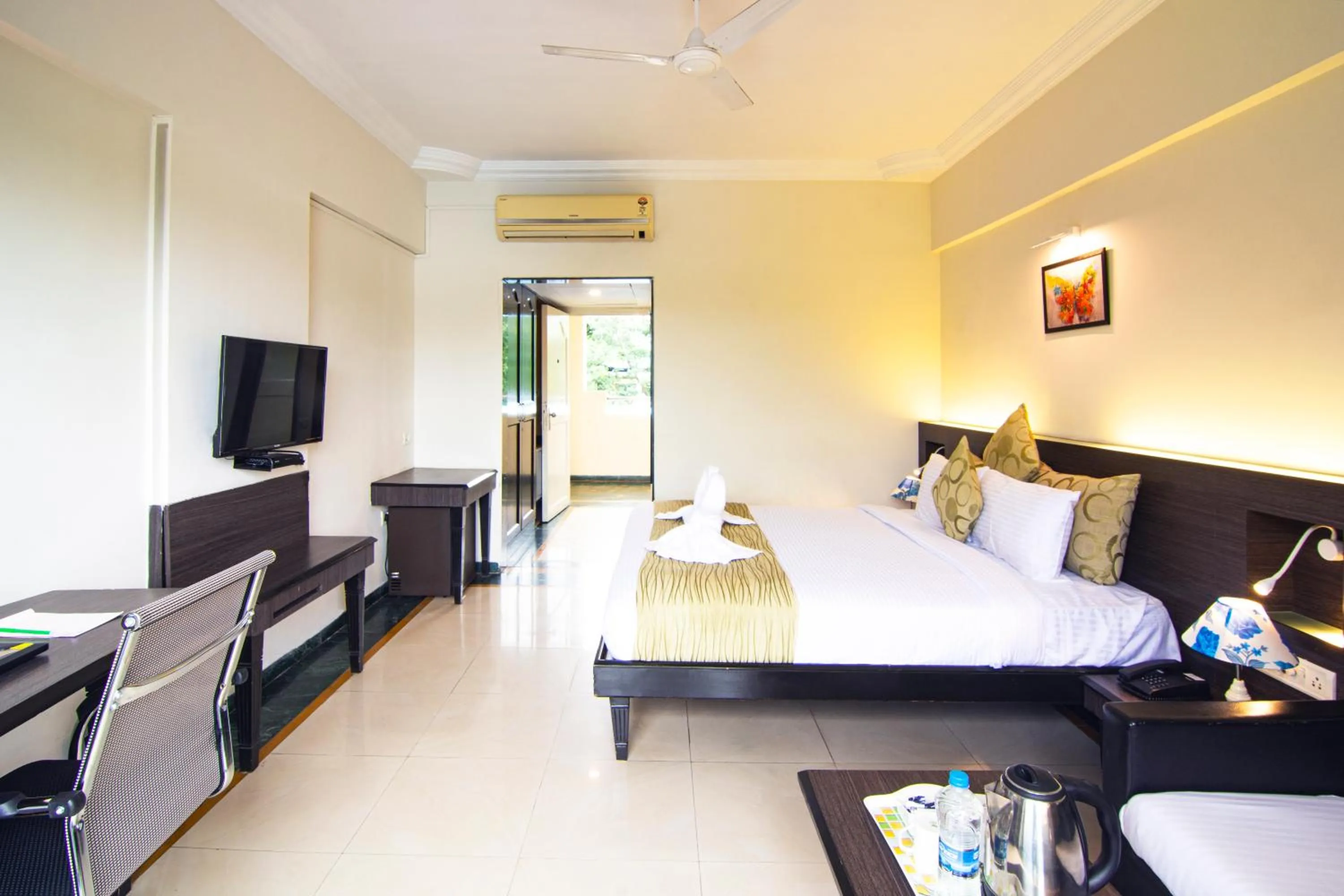 Bed in Aron Resort Lonavala - Near Old Mumbai Pune Highway