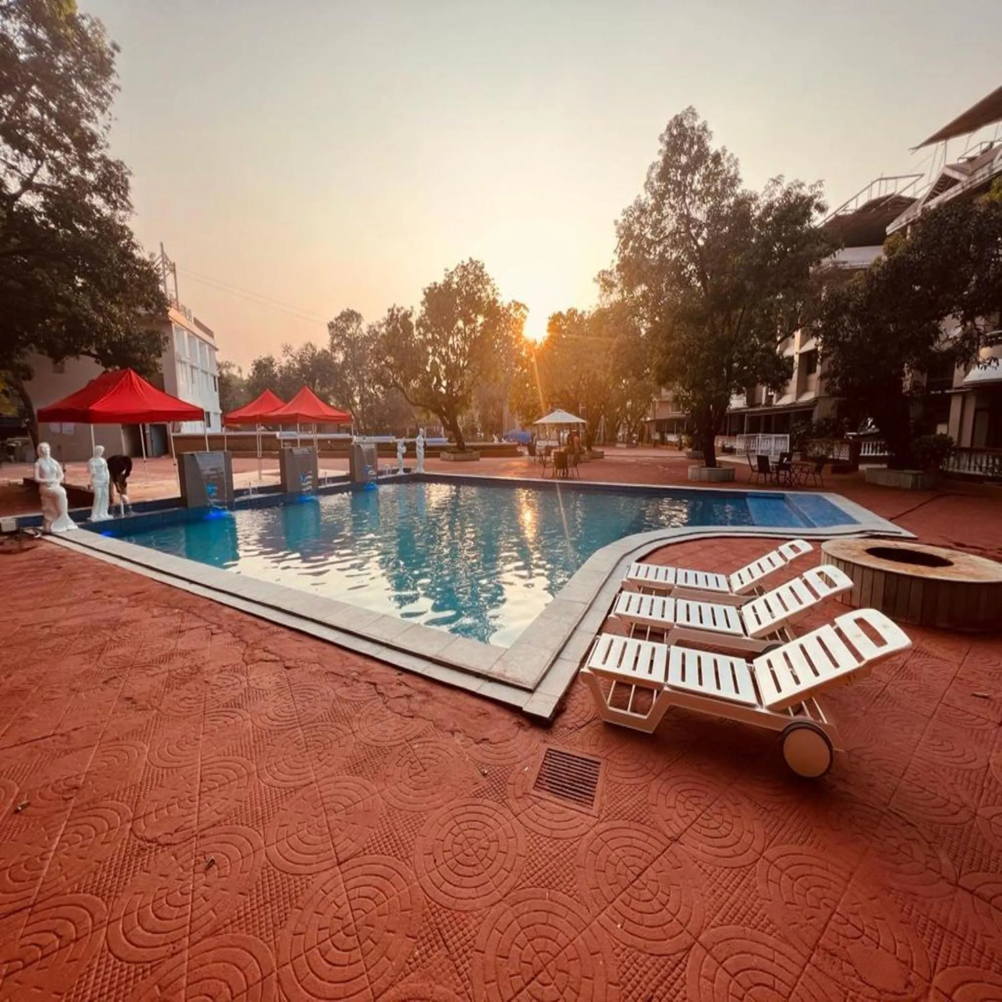 Day in Aron Resort Lonavala - Near Old Mumbai Pune Highway