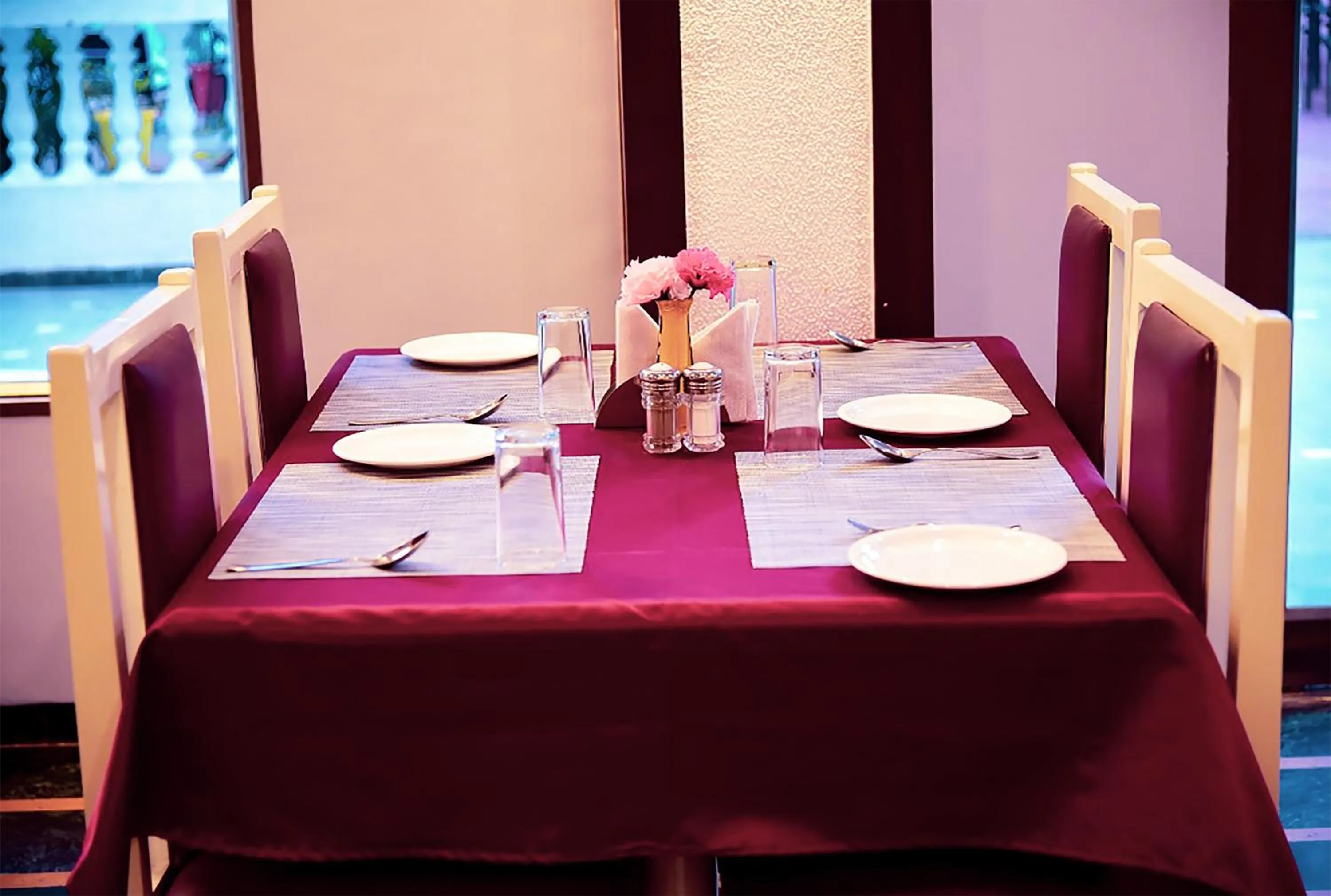 Restaurant/places to eat in Aron Resort Lonavala - Near Old Mumbai Pune Highway