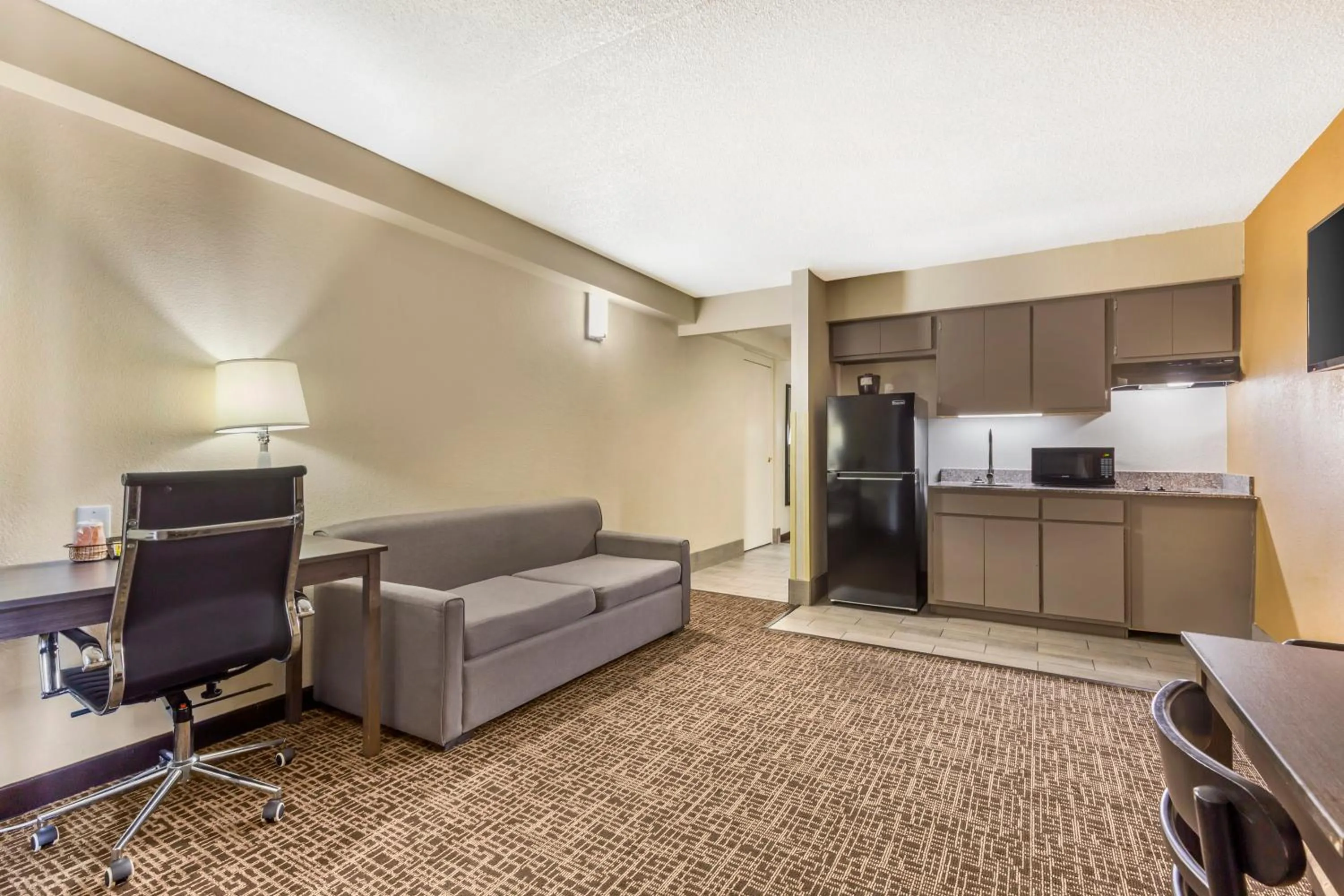 Quality Inn & Suites Spring Lake - Fayetteville near Fort Bragg