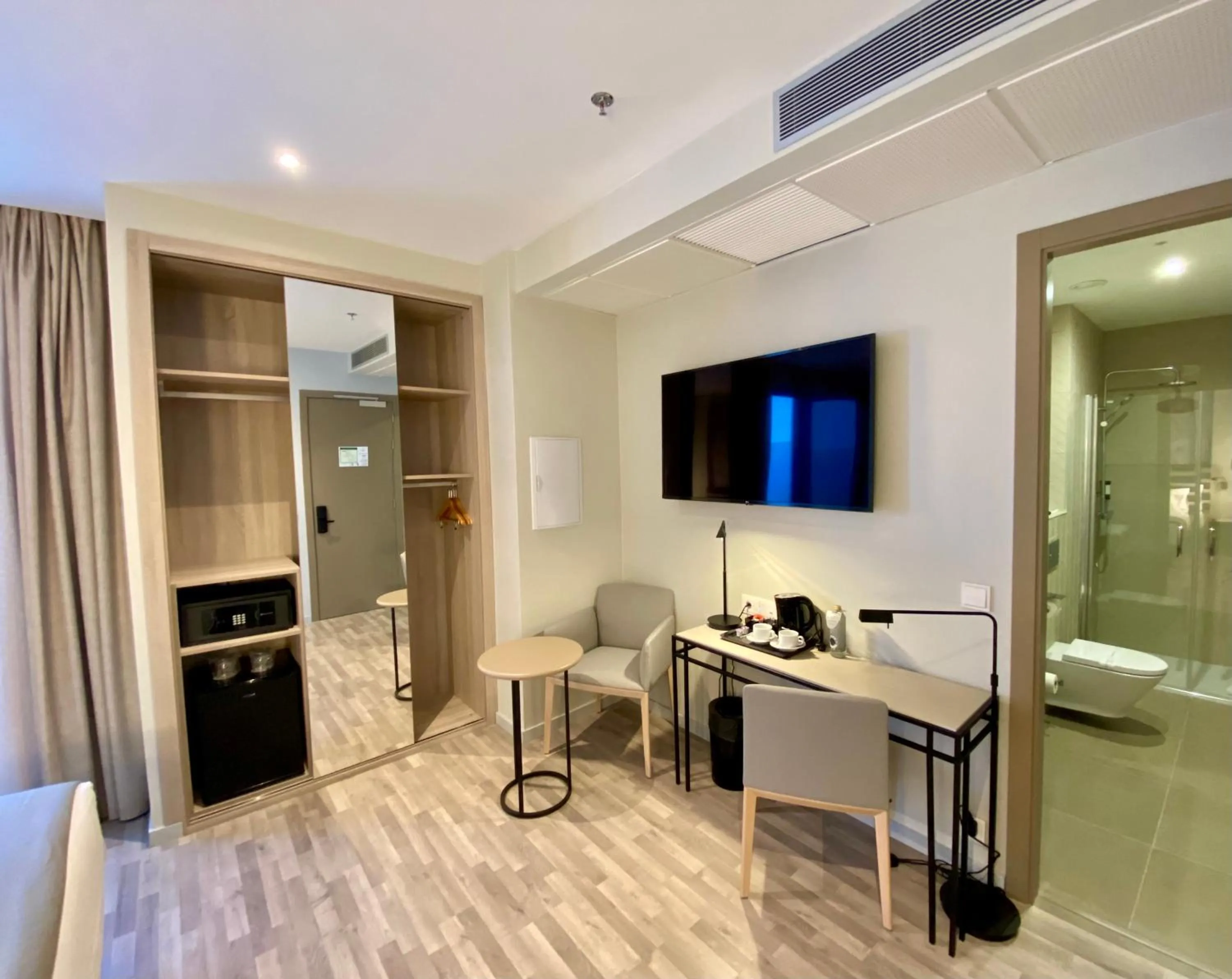 Photo of the whole room in abba Sevilla