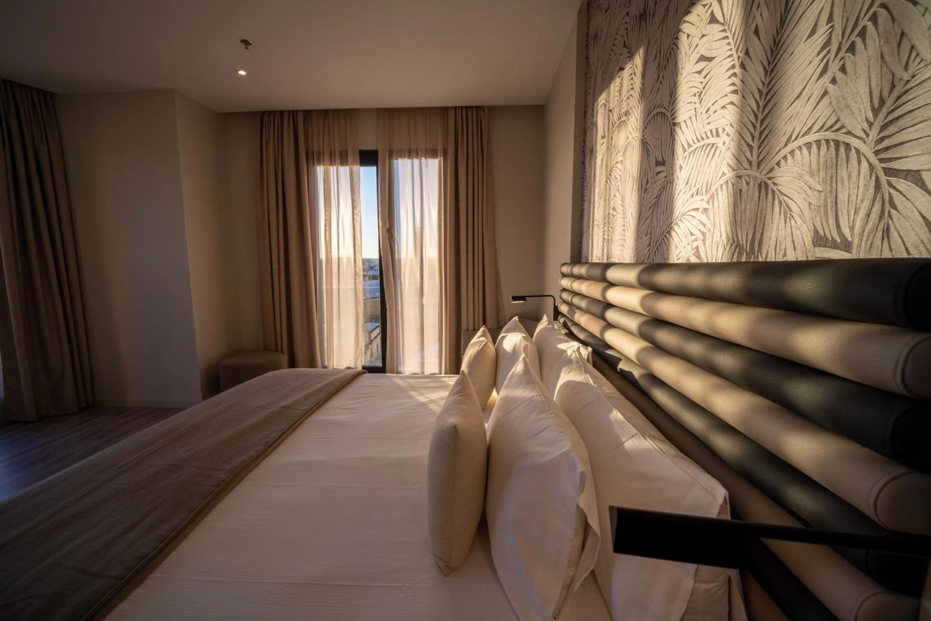 Photo of the whole room, Bed in abba Sevilla