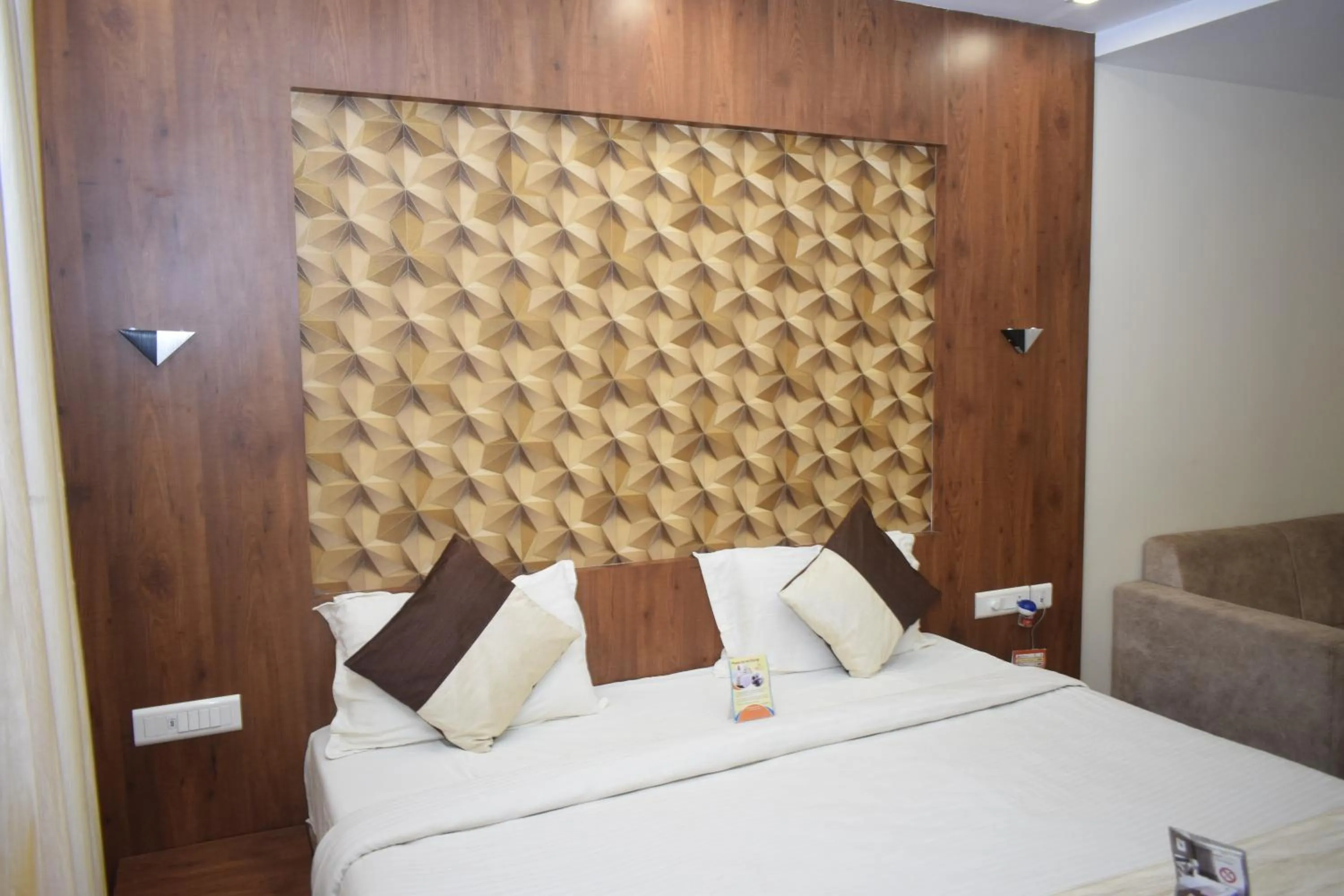 Bedroom, Bed in Hotel Apple Valley