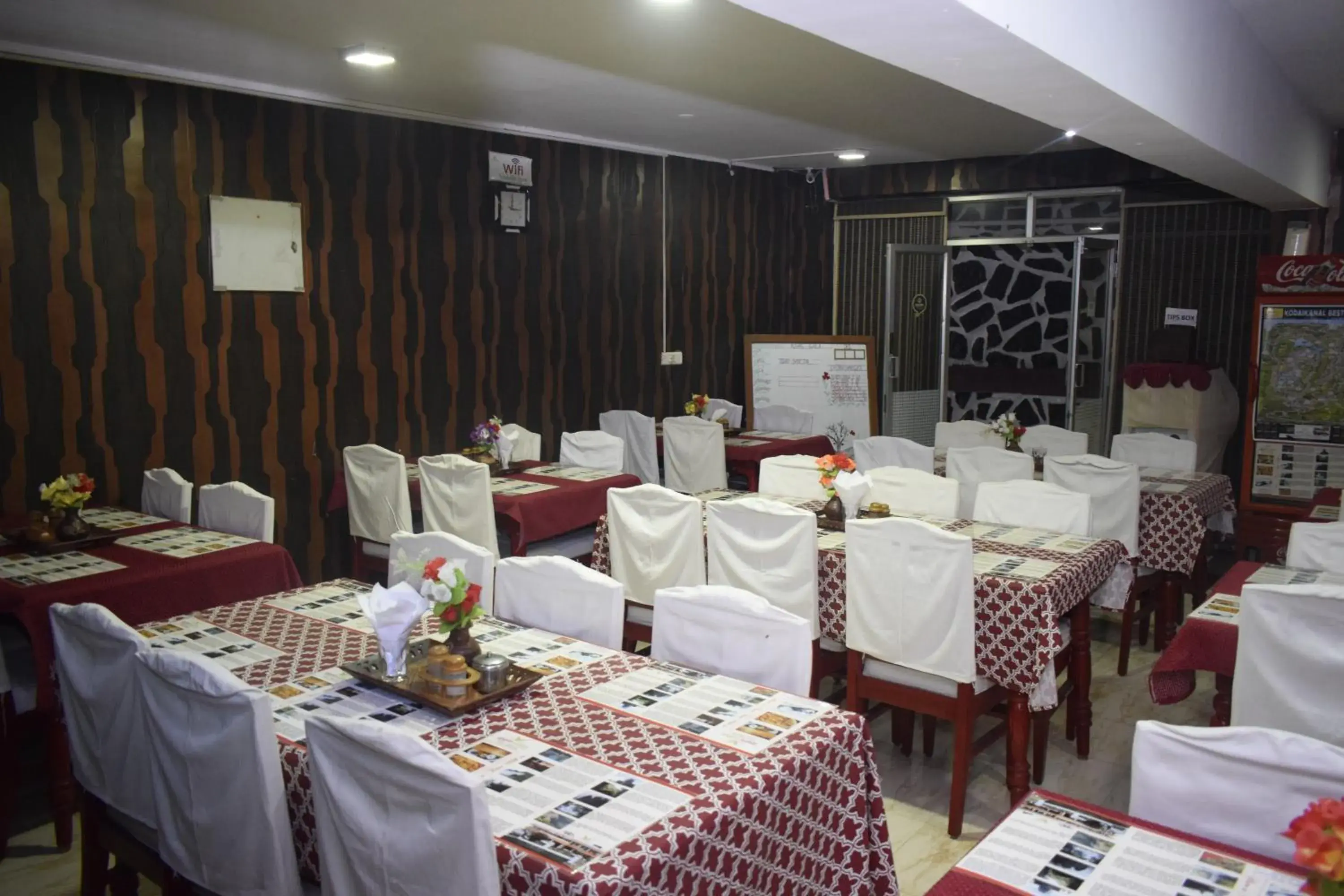 Restaurant/places to eat in Hotel Apple Valley Restaurant/places to eat in Hotel Apple Valley