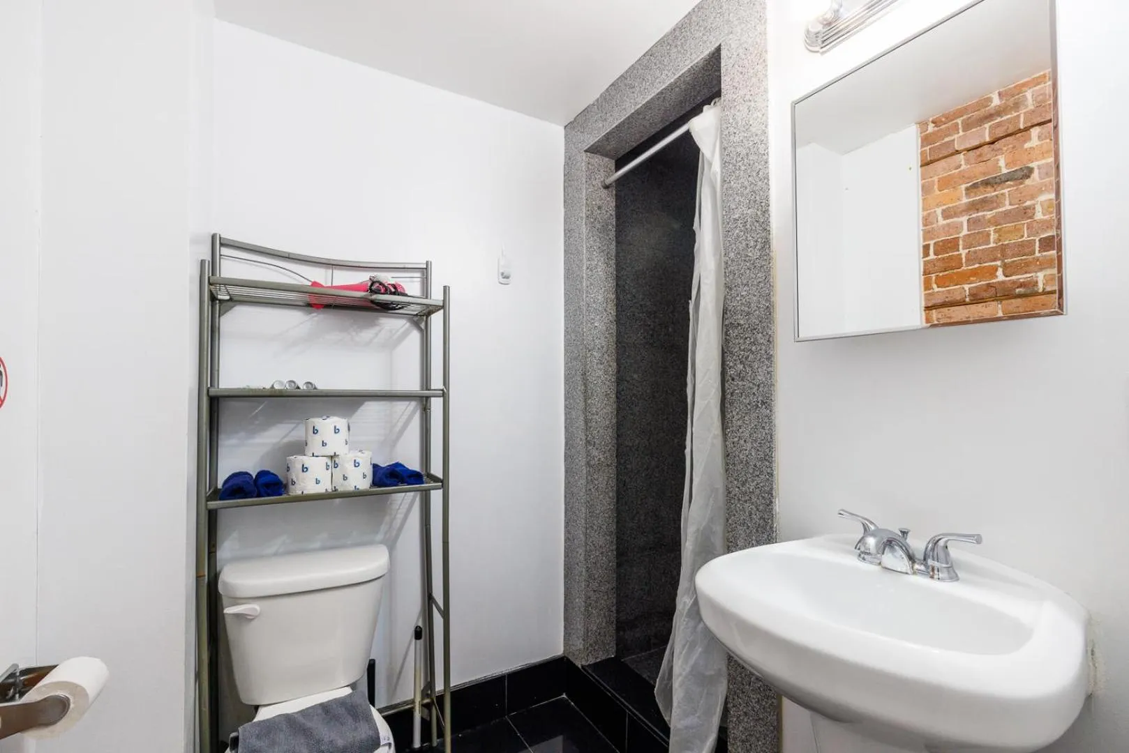 Shower in Studios in New York