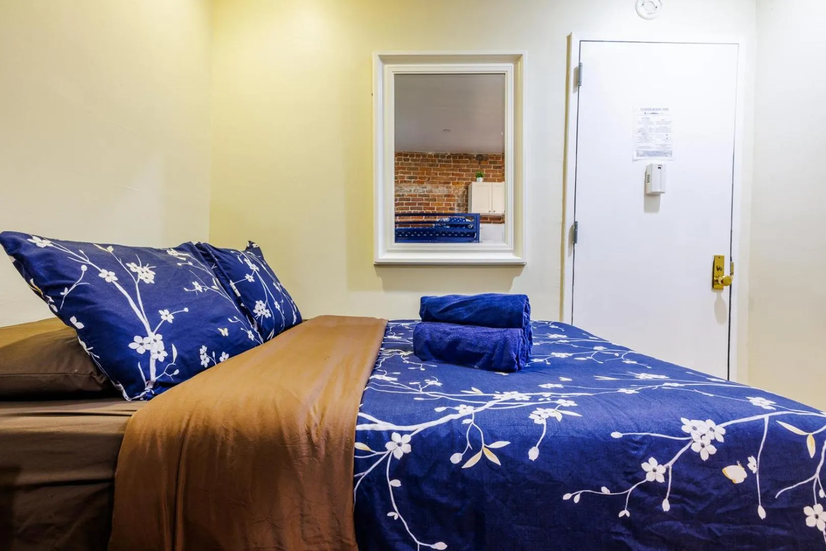 Bed in Studios in New York