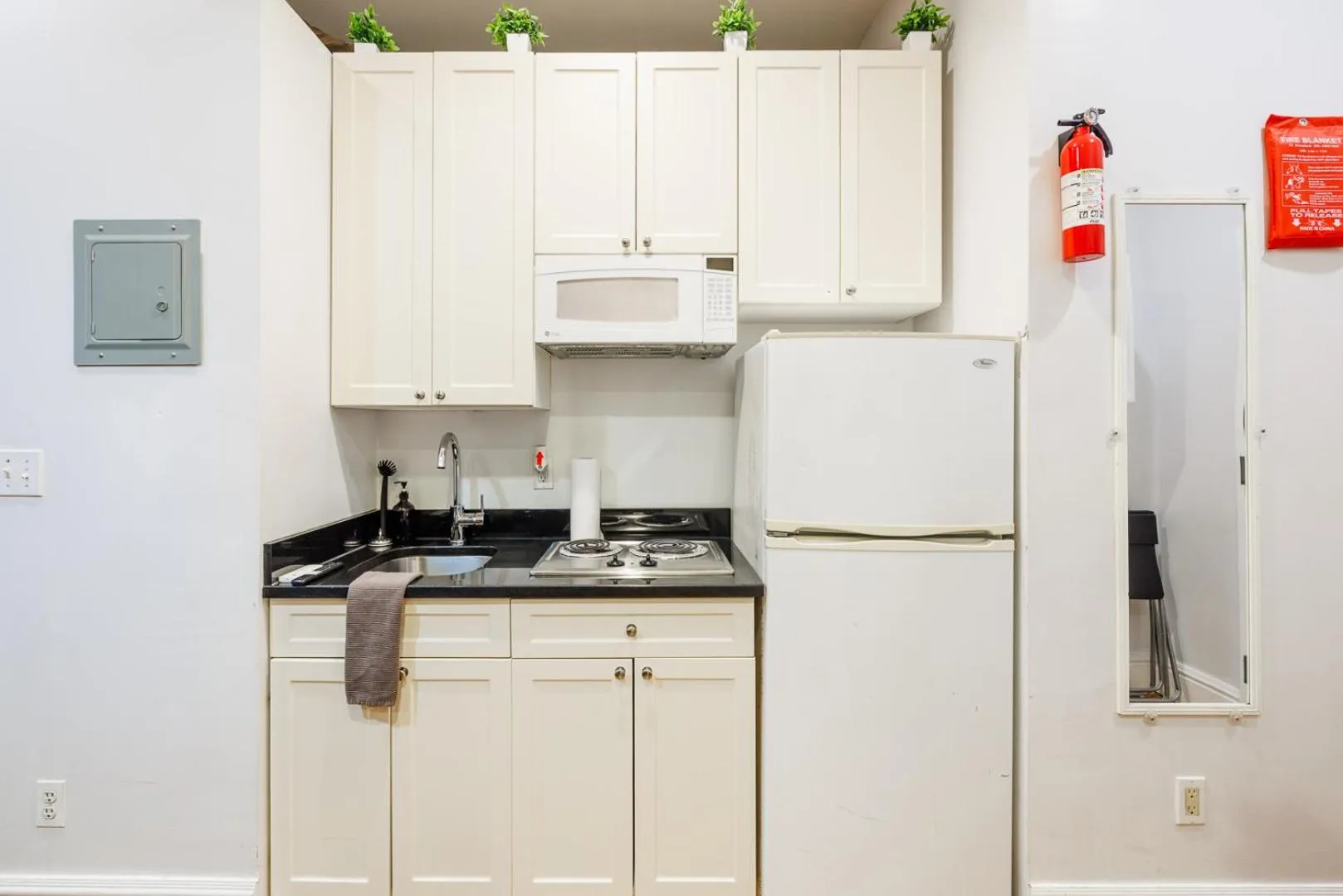 Kitchen or kitchenette in Studios in New York