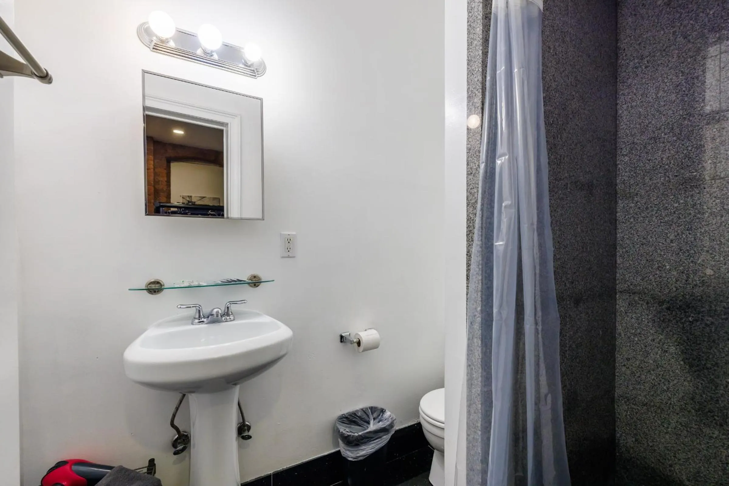 Shower in Studios in New York