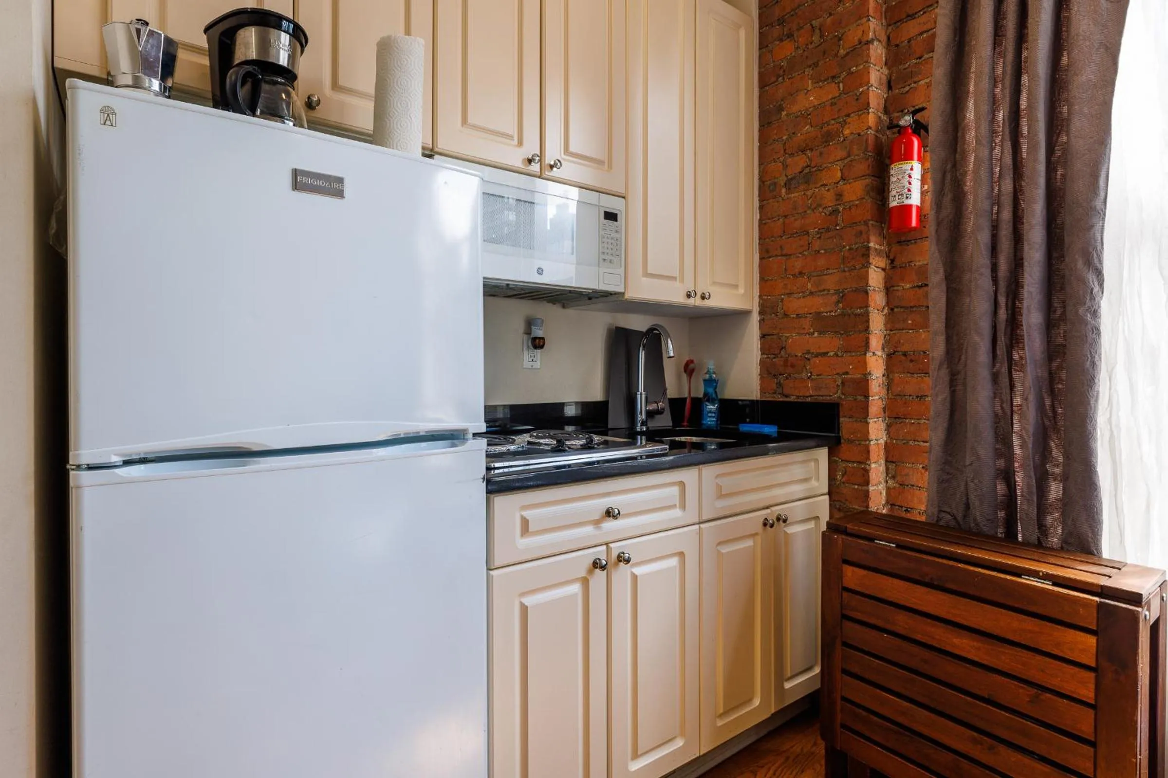 Kitchen or kitchenette in Studios in New York