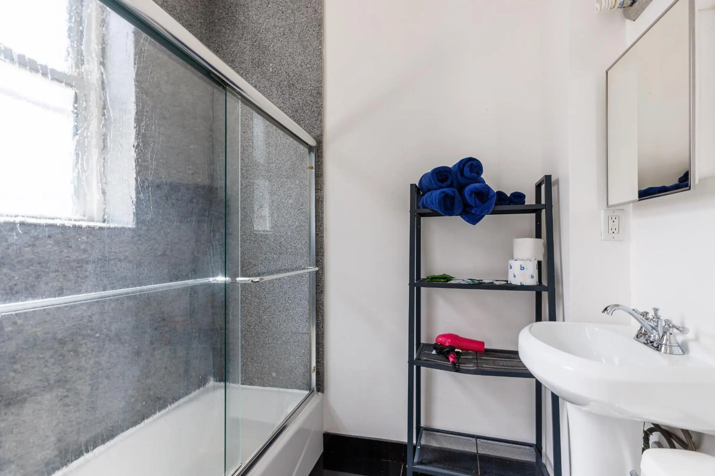 Toilet in Studios in New York