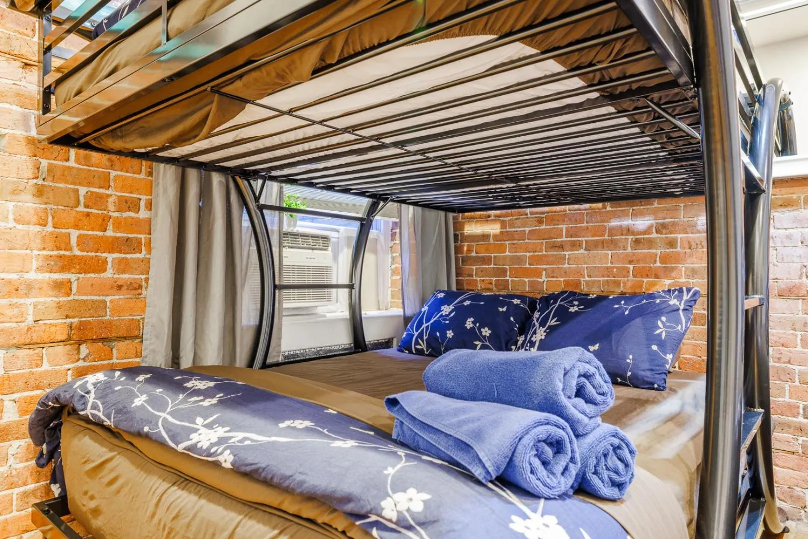 Bed in Studios in New York