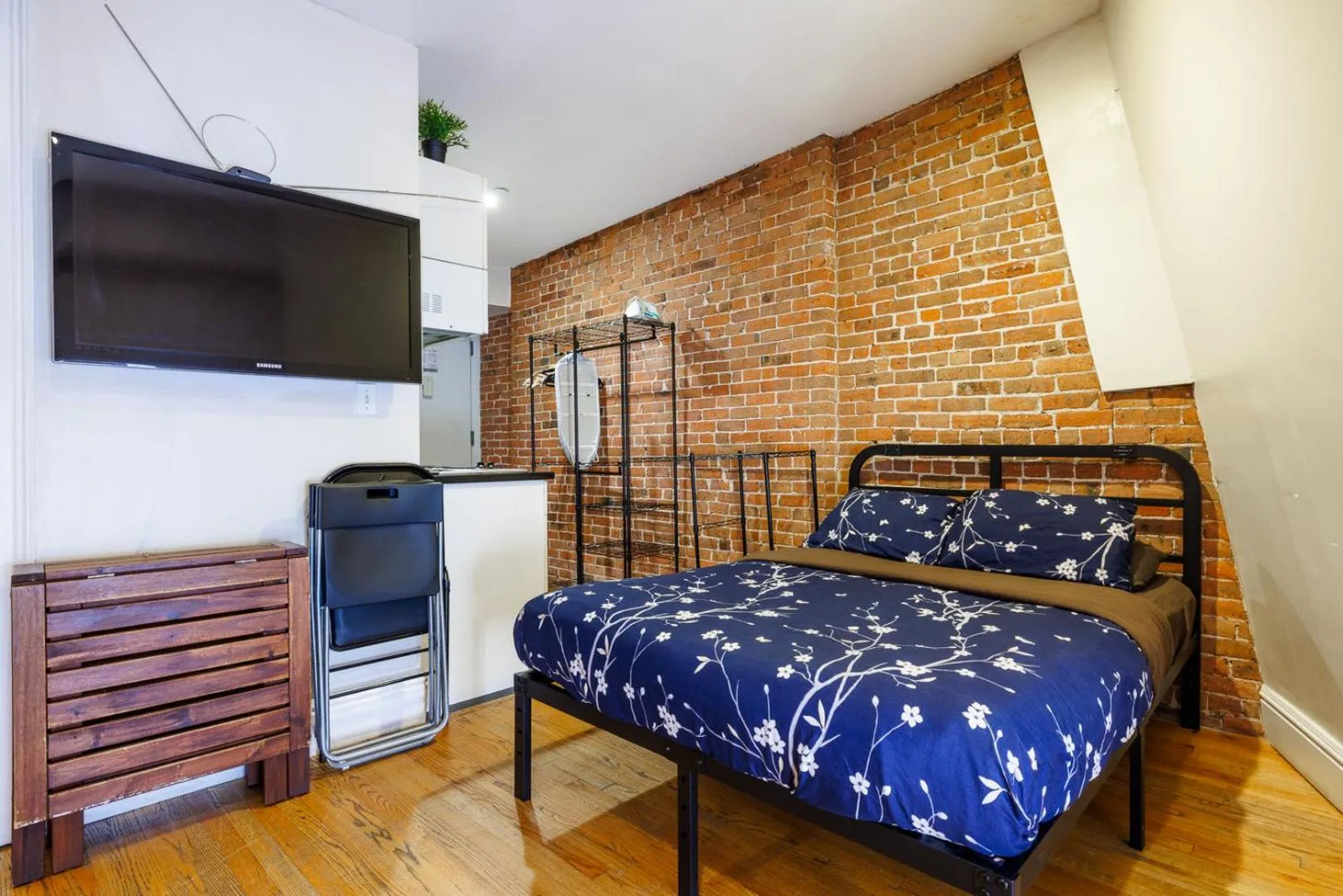 Bed in Studios in New York