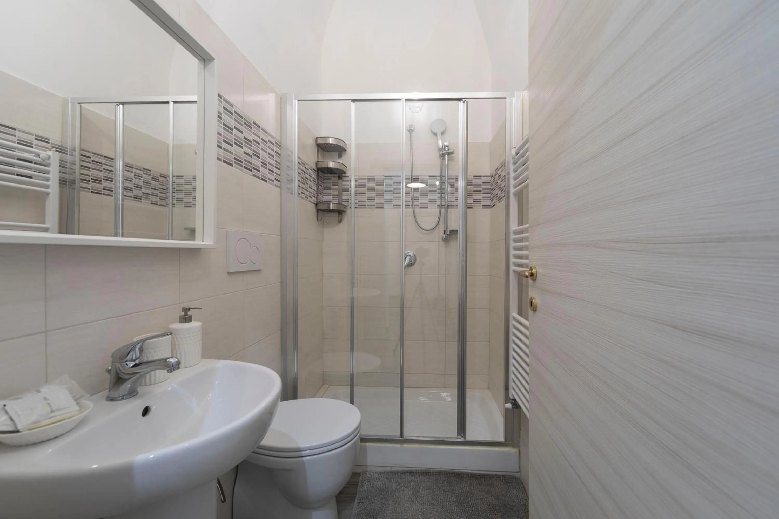 Shower in FLAT 07 - New Opening